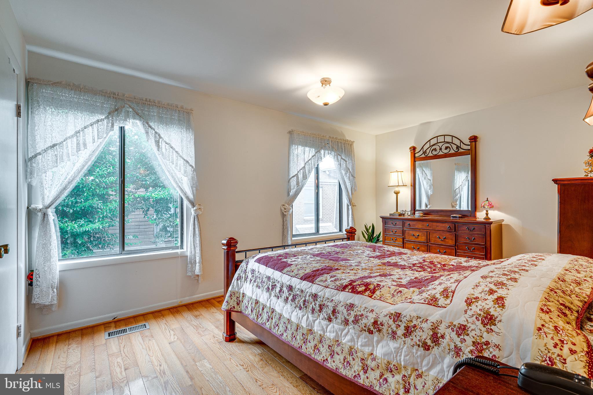 BEVERLY HILLS - Residential