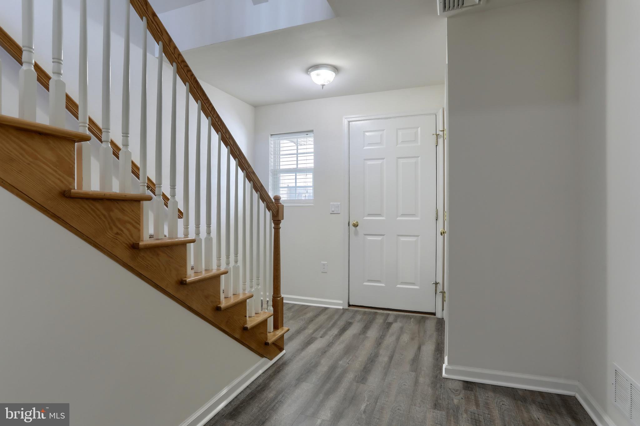 2124 AUTUMN COURT