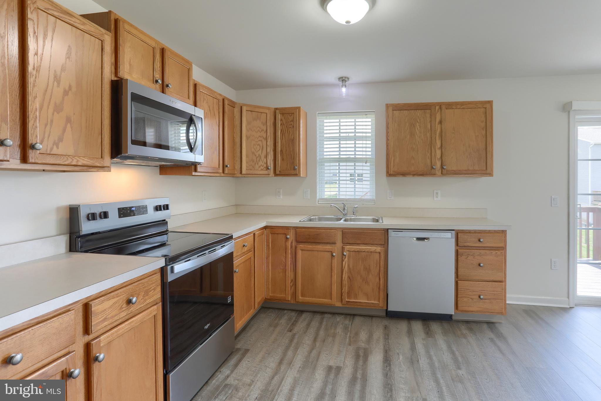 2124 AUTUMN COURT