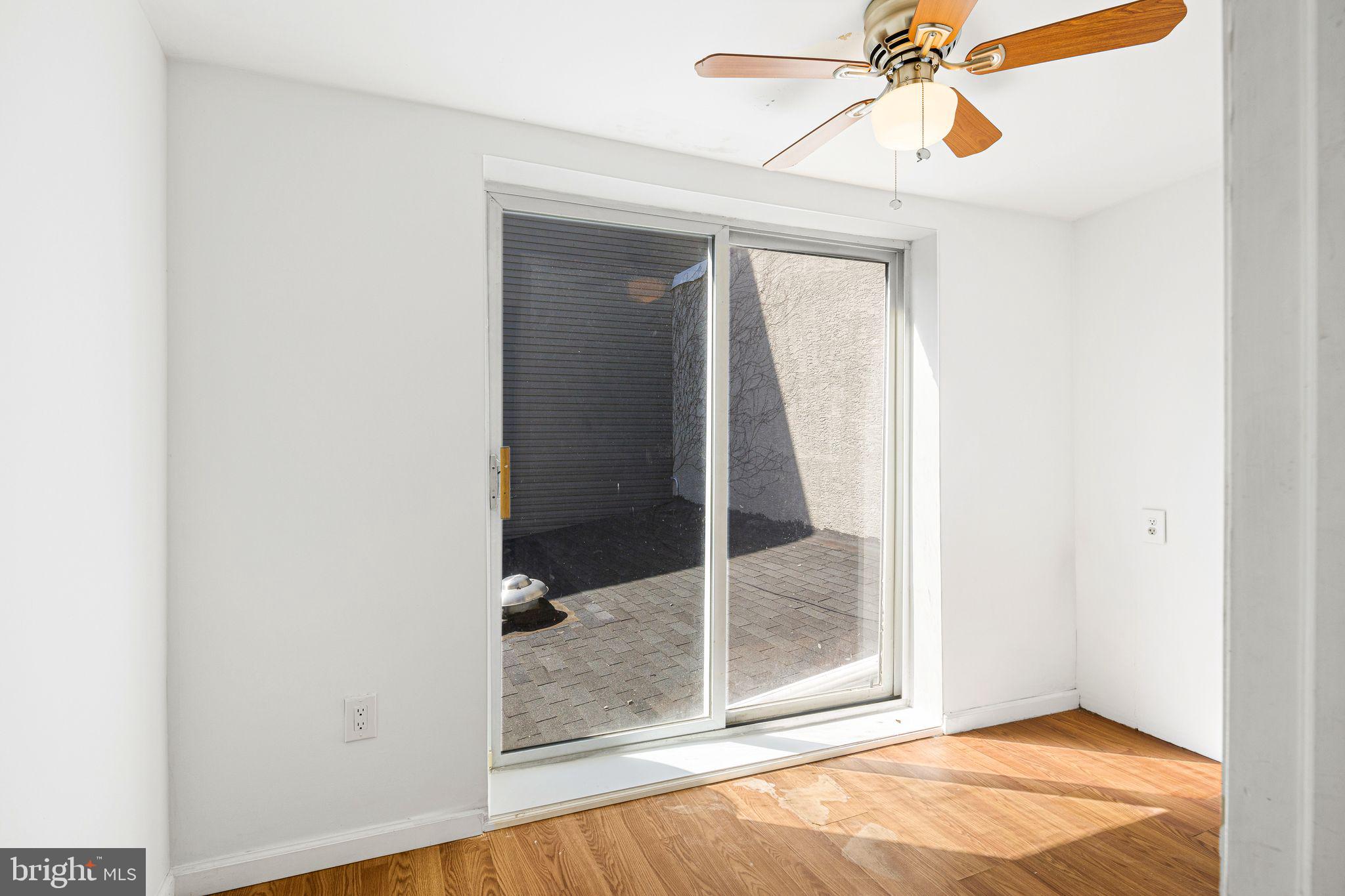 POINT BREEZE - Residential