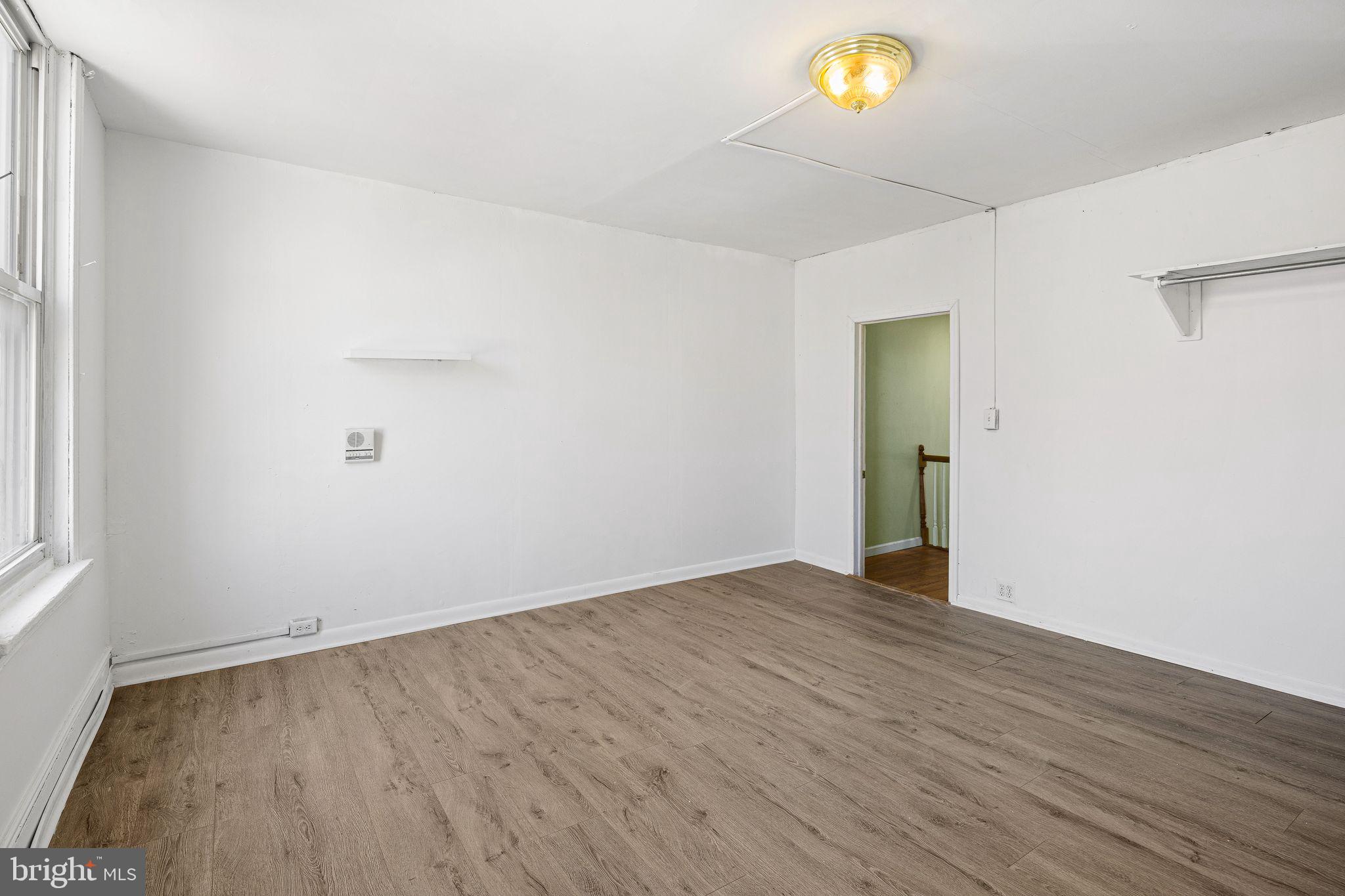 POINT BREEZE - Residential