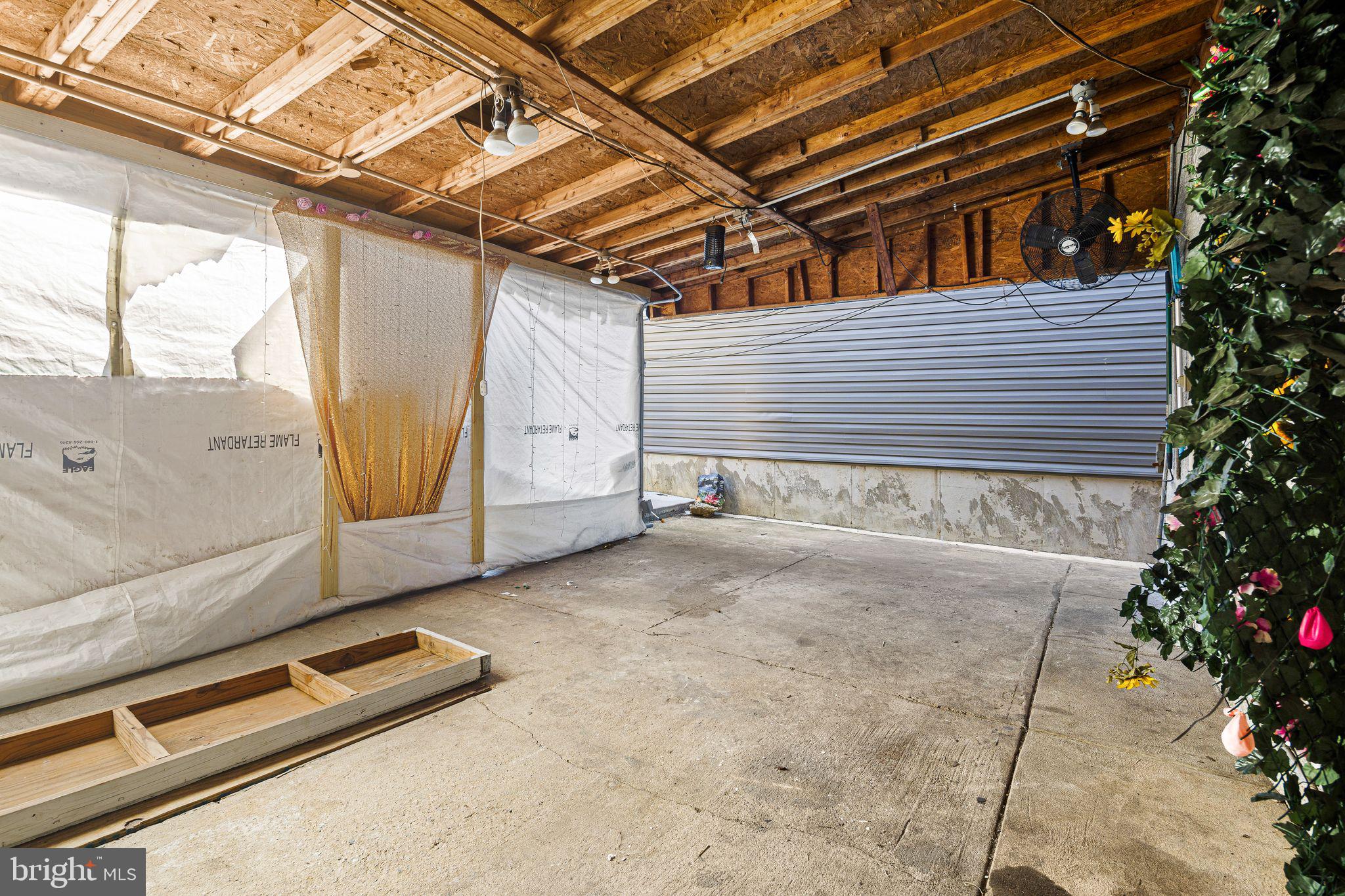 POINT BREEZE - Residential