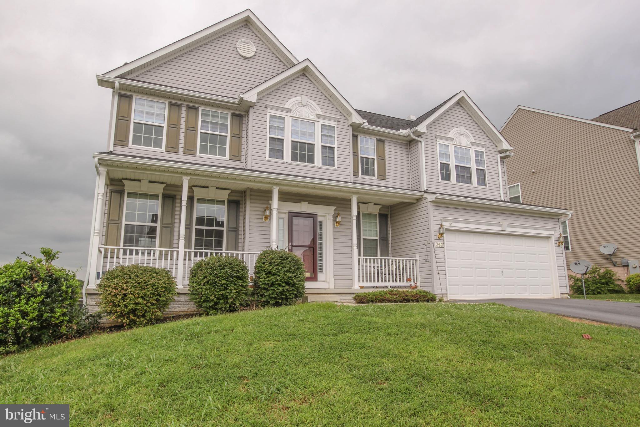 4 Bedrooms, 3.5 bath. Large Colonial. Family room offers wood burning fireplace and high ceilings. Upgraded appliances, kitchen island & a morning room. Separate dining room. Master offers cathedral ceilings, a huge walk in closet, a private bathroom with soaking tub, separate shower and double vanities. Deck off the back of the home leads to a large fenced in backyard. Washer/Dryer included.