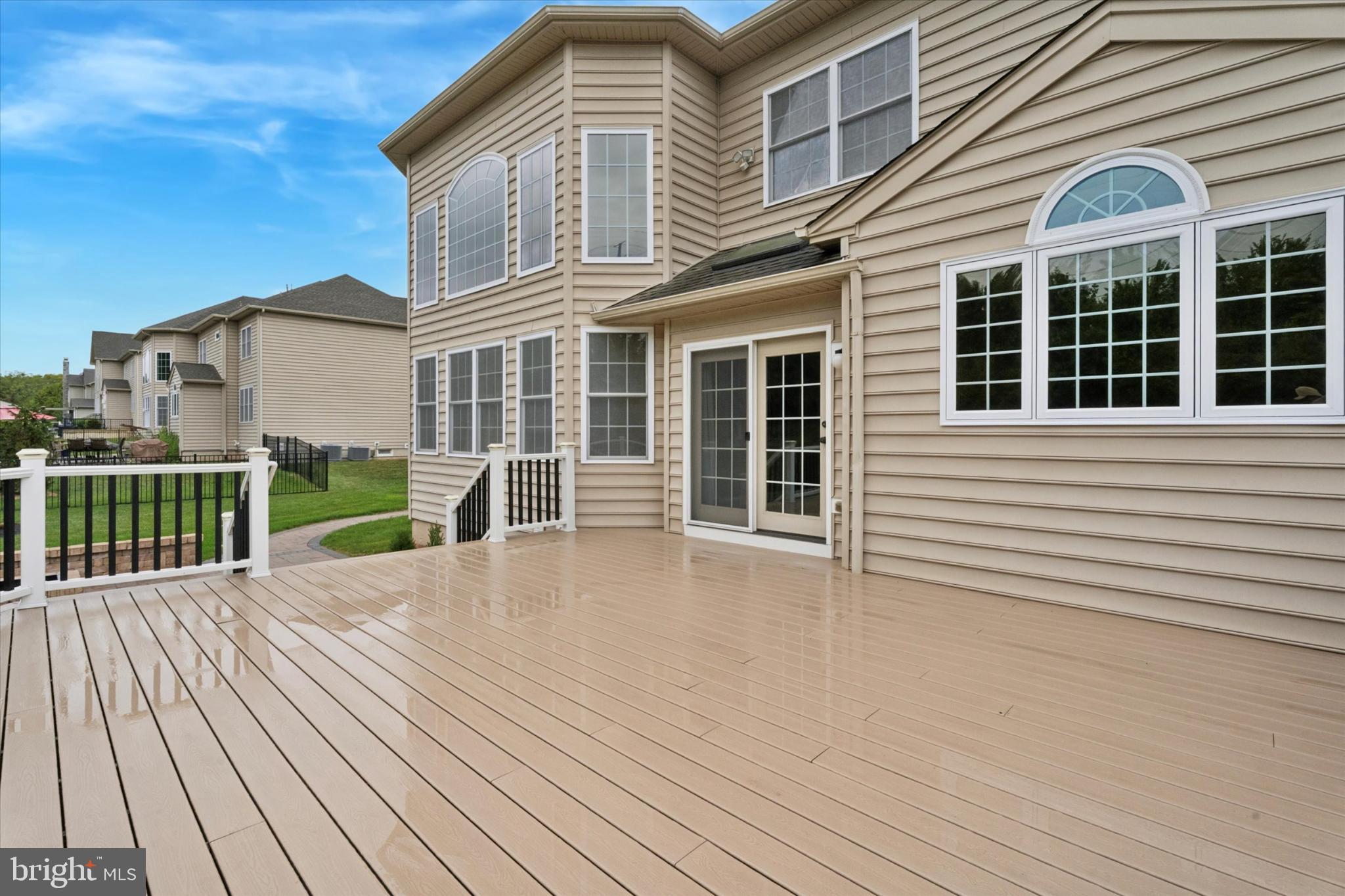 RIVERSIDE AT PROV - Residential