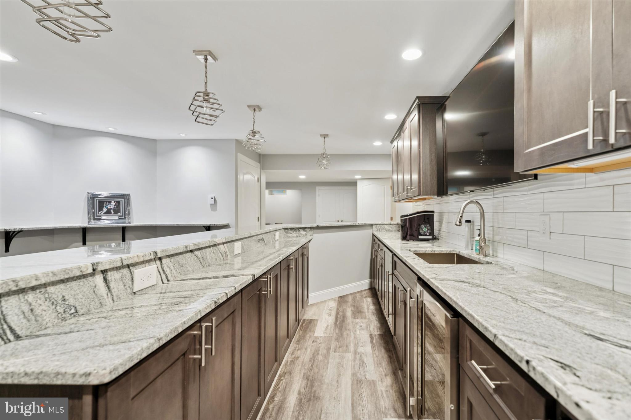 RIVERSIDE AT PROV - Residential