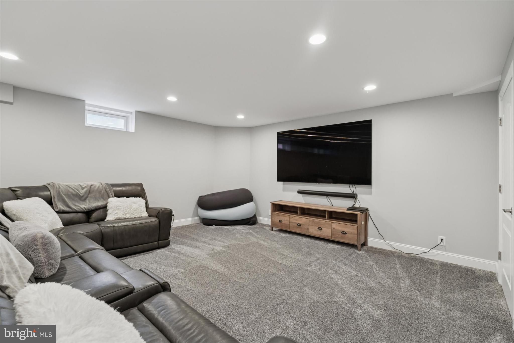 RIVERSIDE AT PROV - Residential