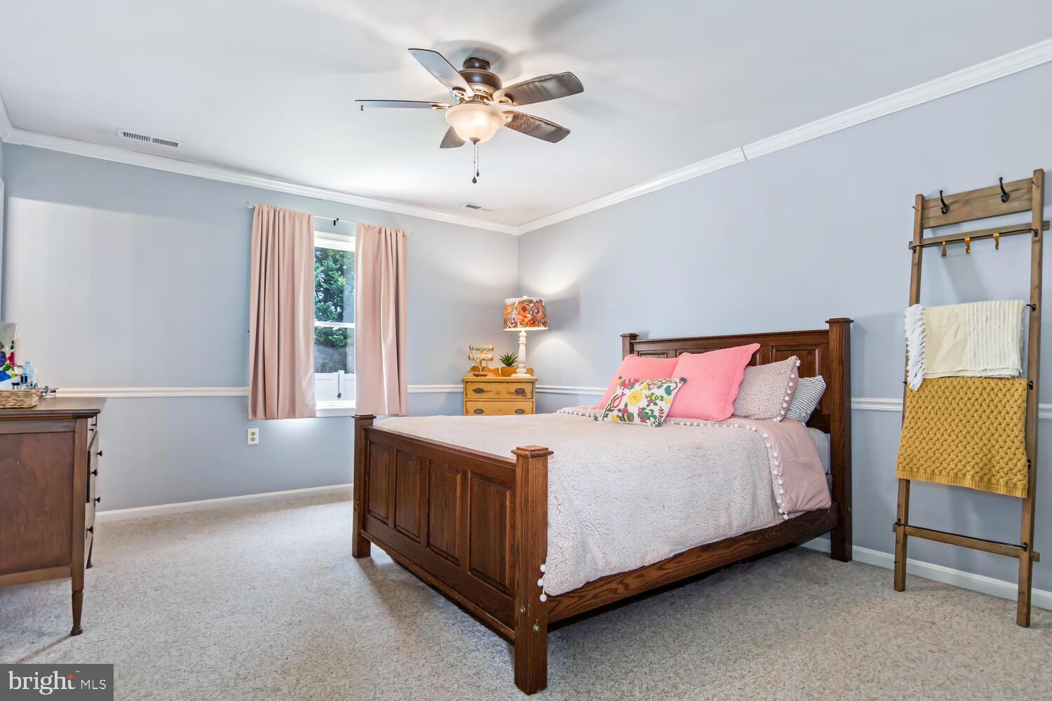 QUEENSTOWN VILLAGE - Residential Lease