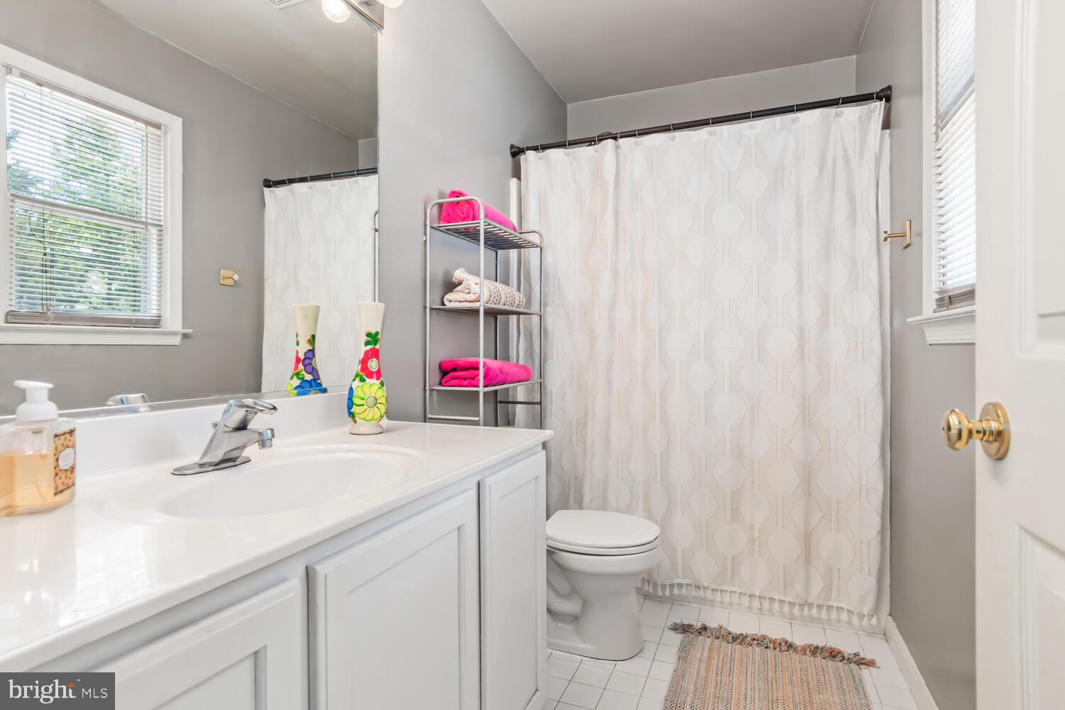 QUEENSTOWN VILLAGE - Residential Lease