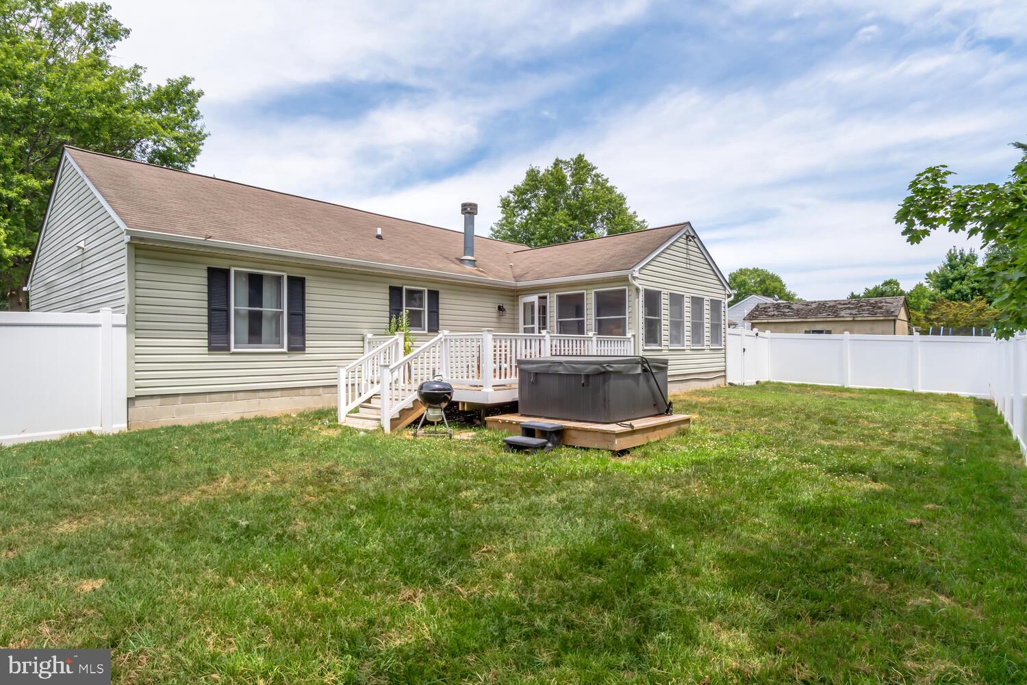 QUEENSTOWN VILLAGE - Residential Lease