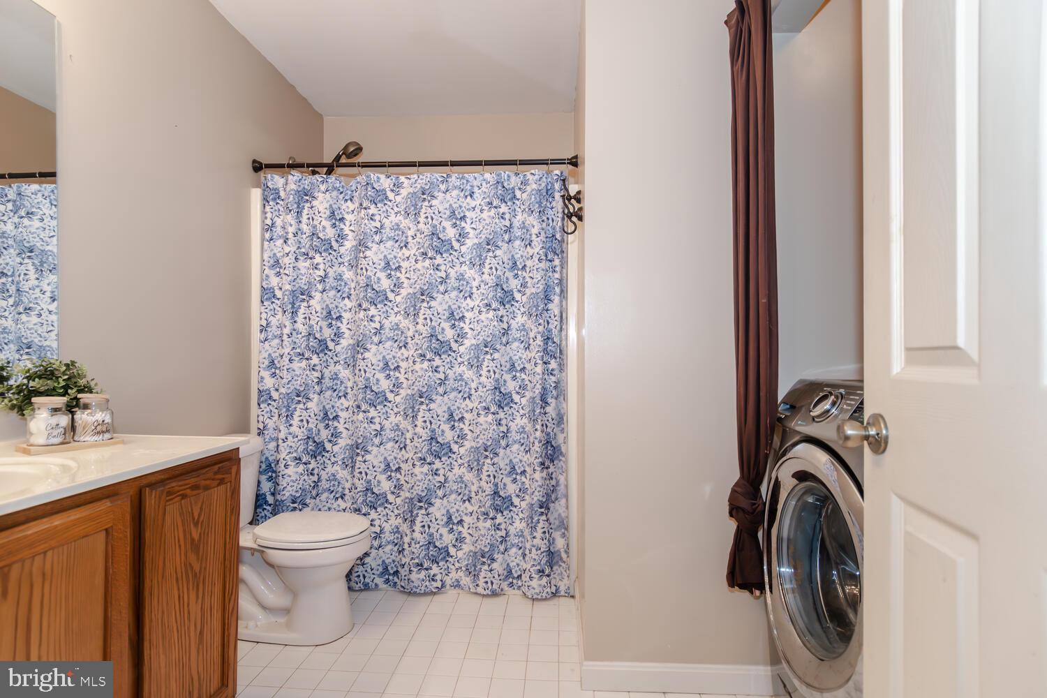 QUEENSTOWN VILLAGE - Residential Lease