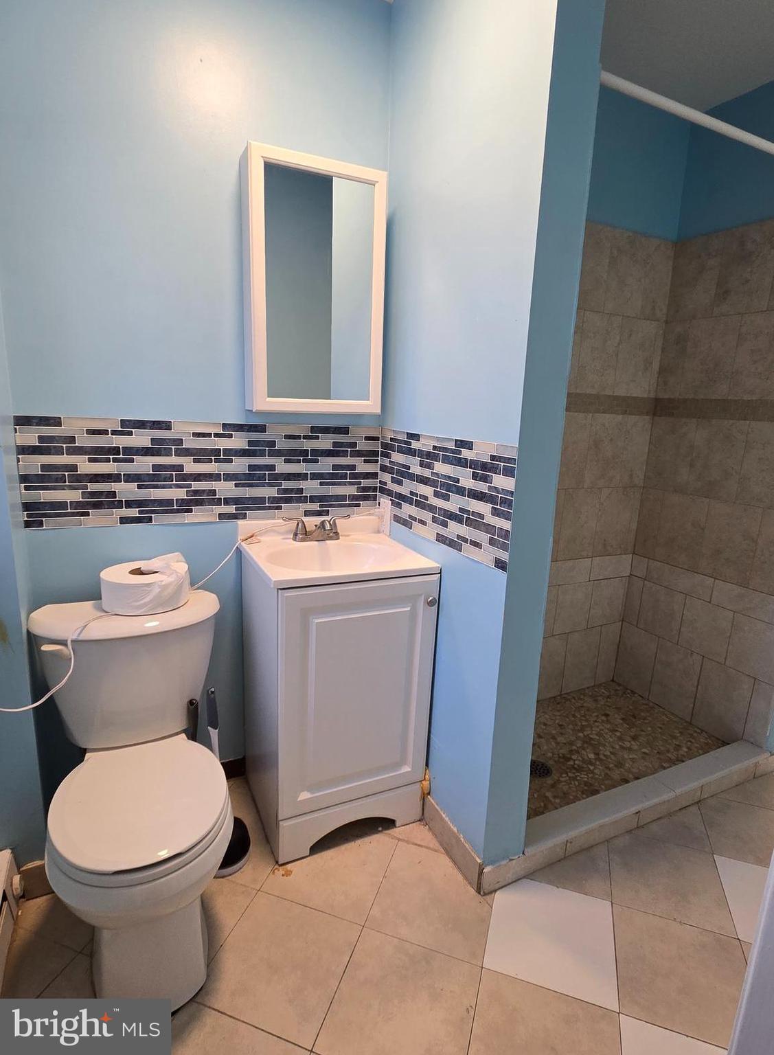 MANAYUNK - Residential Lease