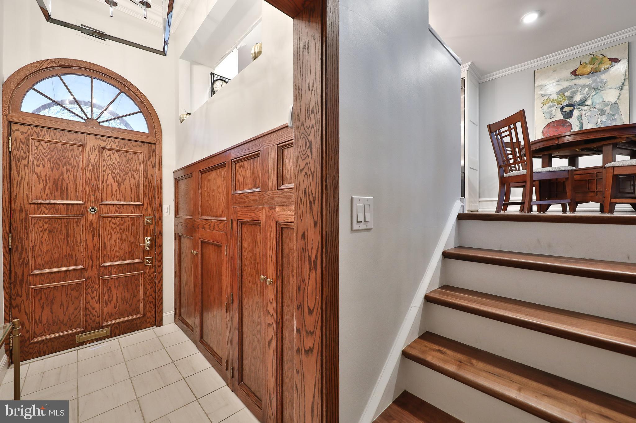 WASHINGTON SQ - Residential