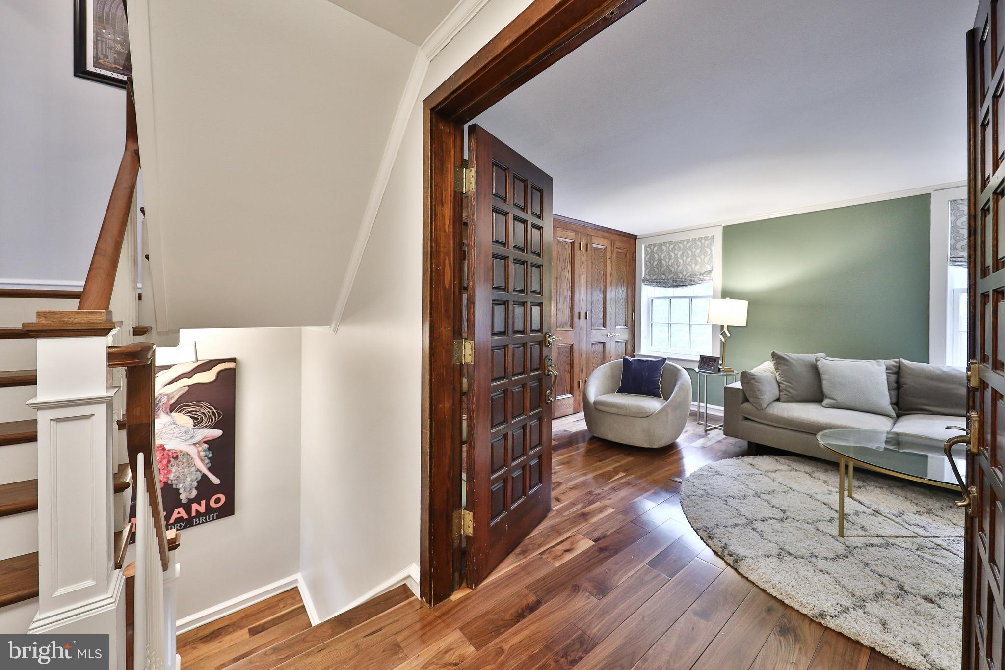 WASHINGTON SQ - Residential