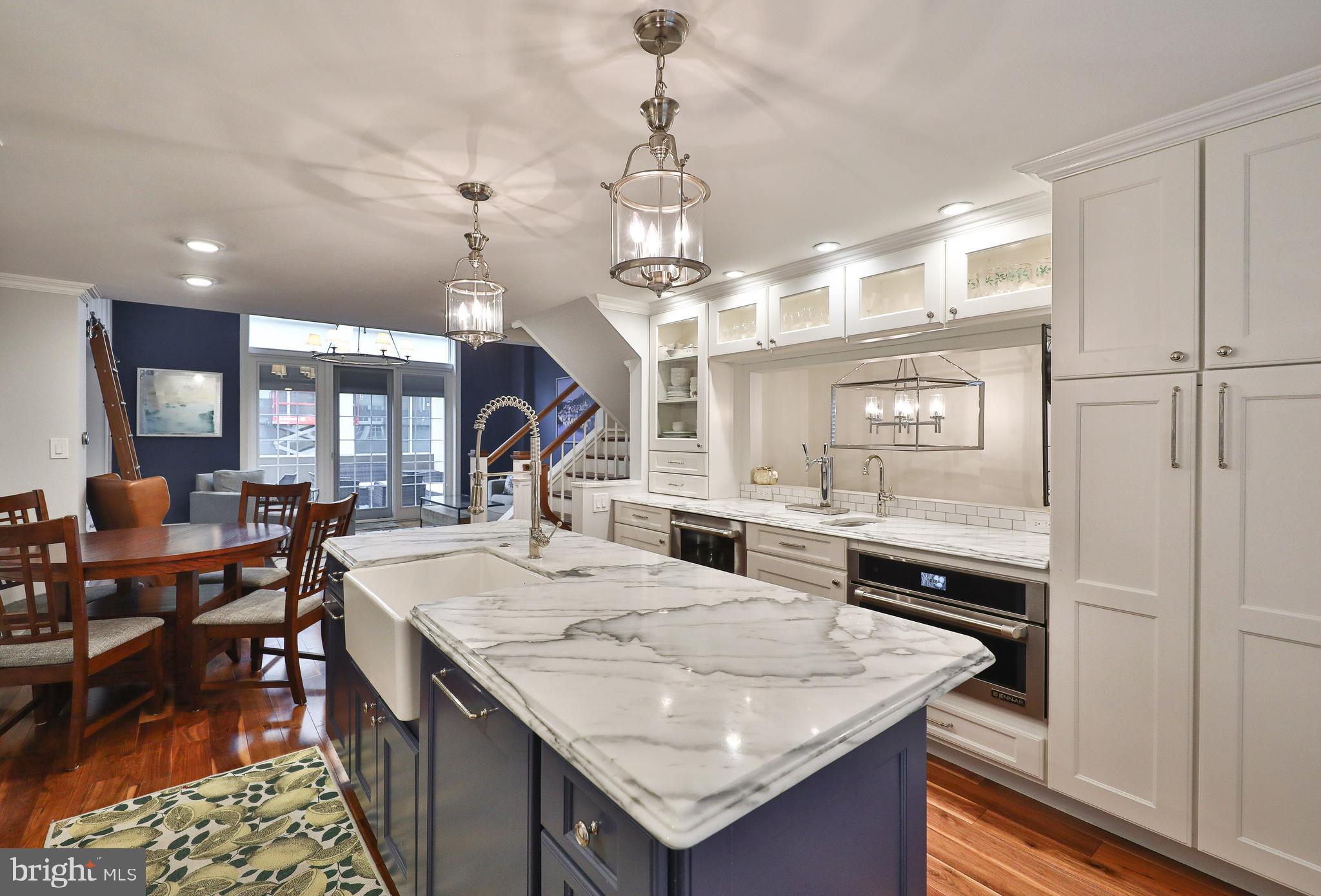 WASHINGTON SQ - Residential