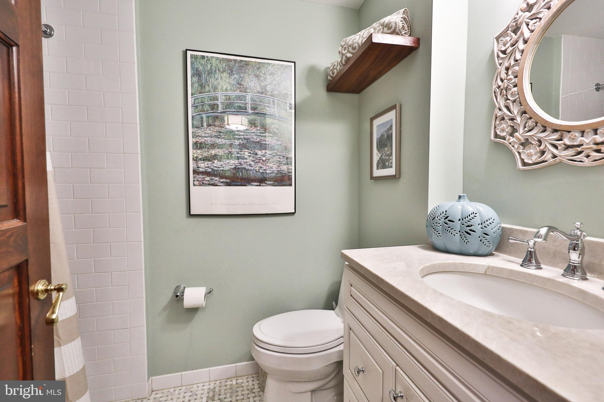 WASHINGTON SQ - Residential