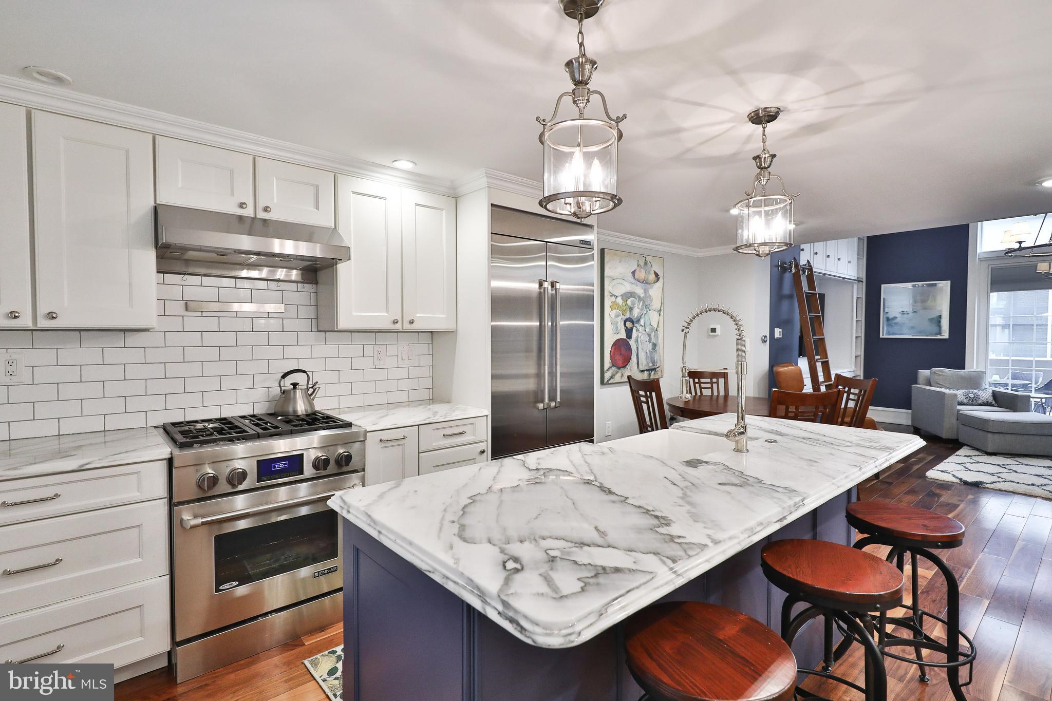 WASHINGTON SQ - Residential