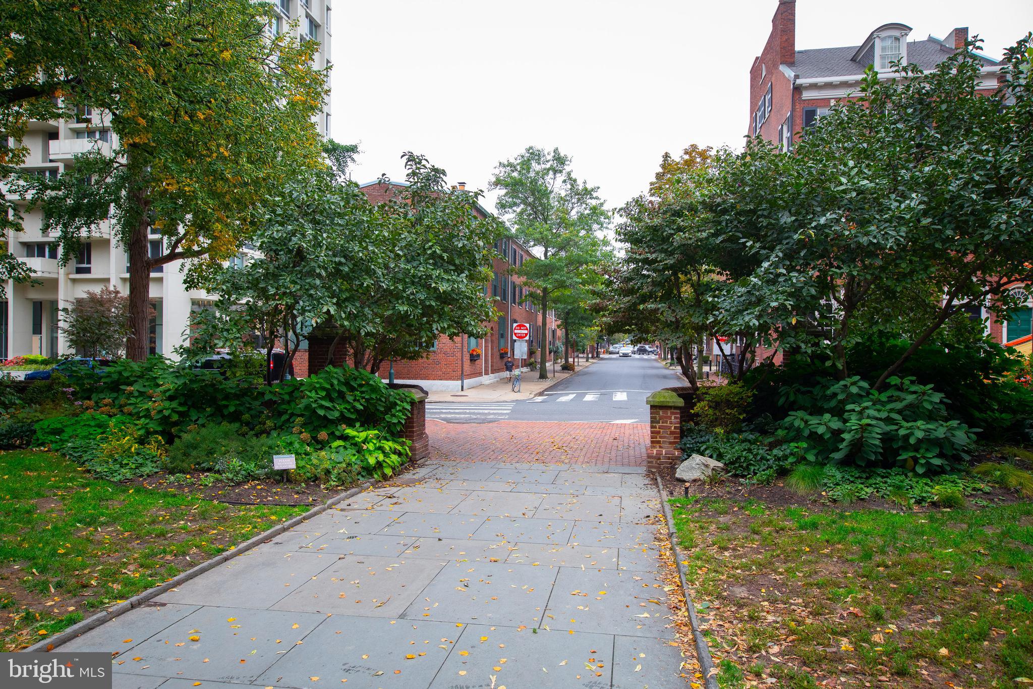 WASHINGTON SQ - Residential