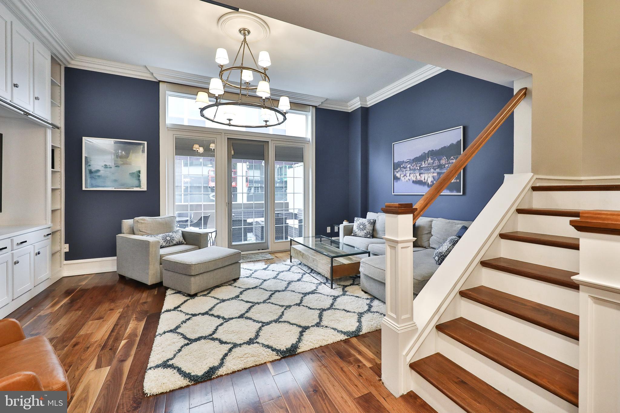 WASHINGTON SQ - Residential