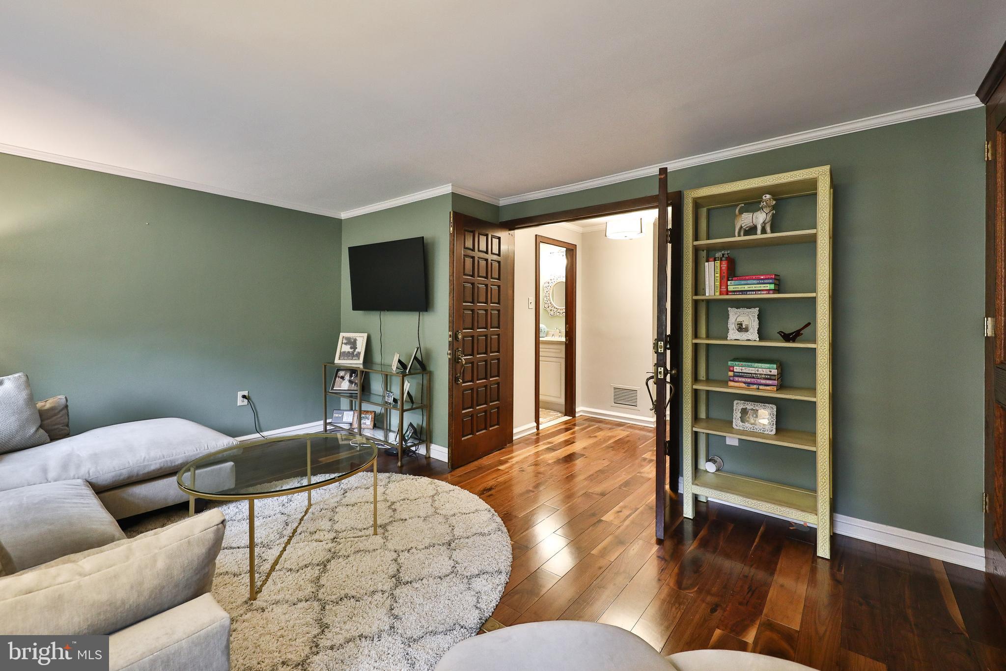 WASHINGTON SQ - Residential