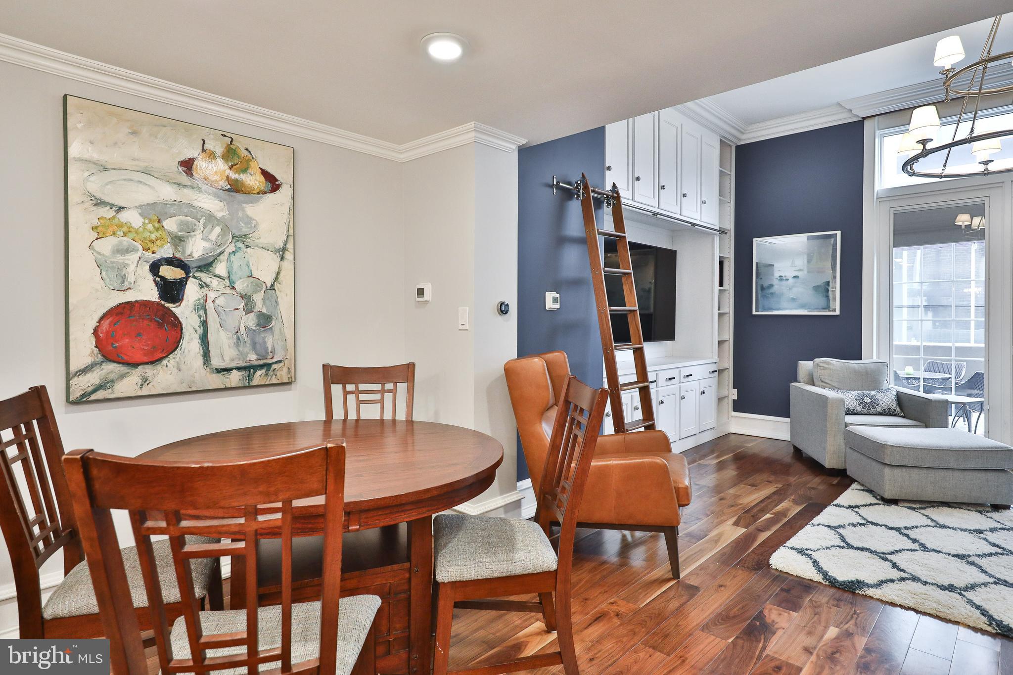 WASHINGTON SQ - Residential