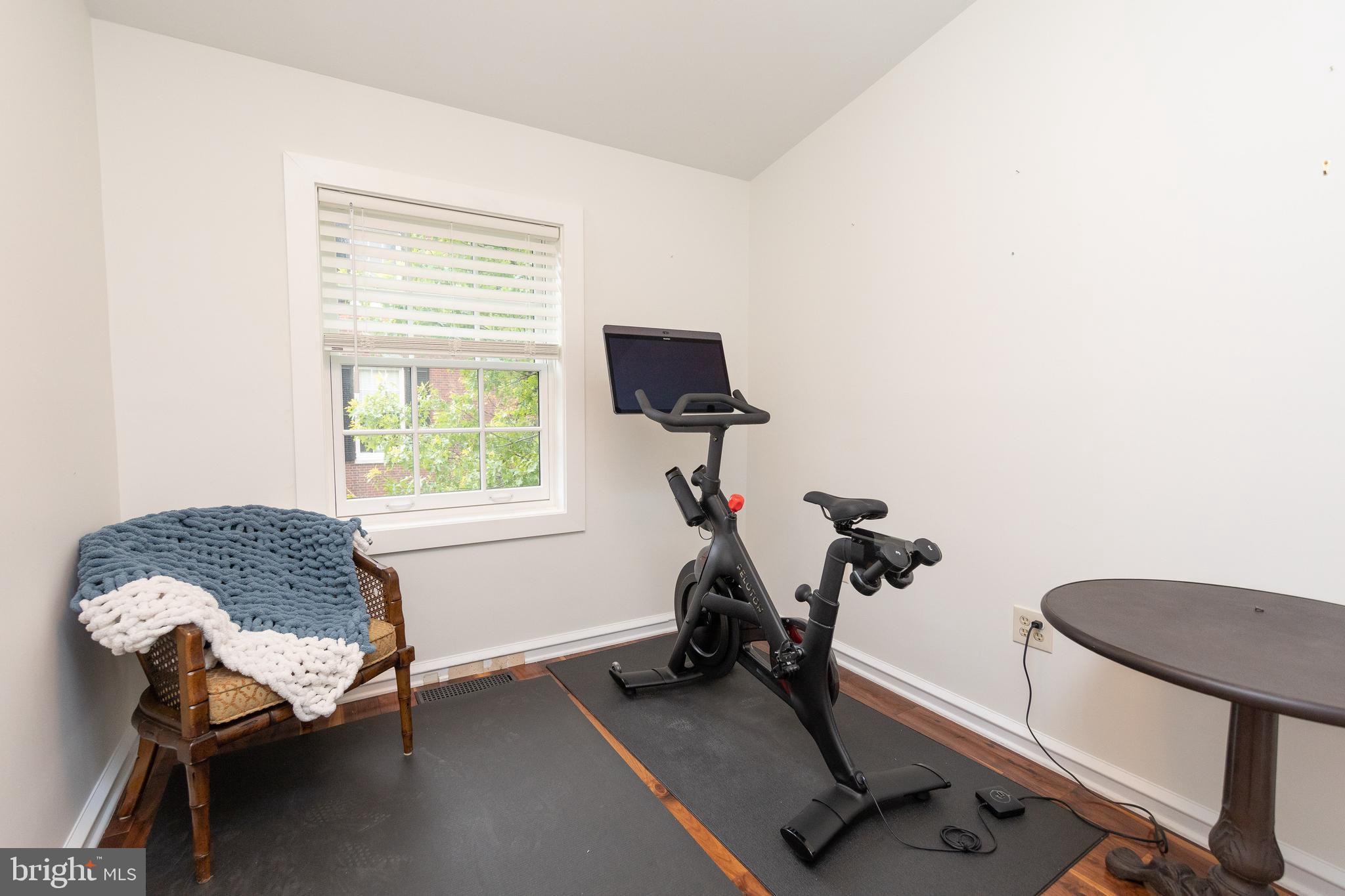 WASHINGTON SQ - Residential