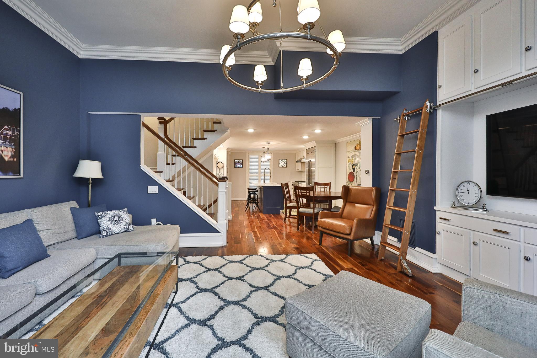 WASHINGTON SQ - Residential