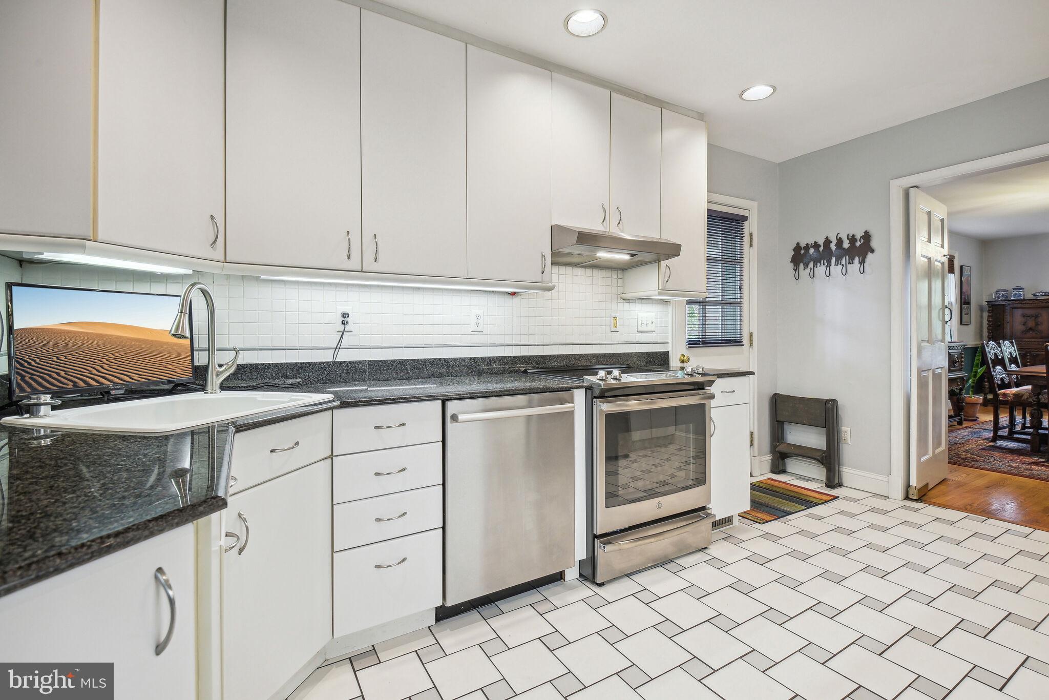 BATTERY PARK HILLS - Residential