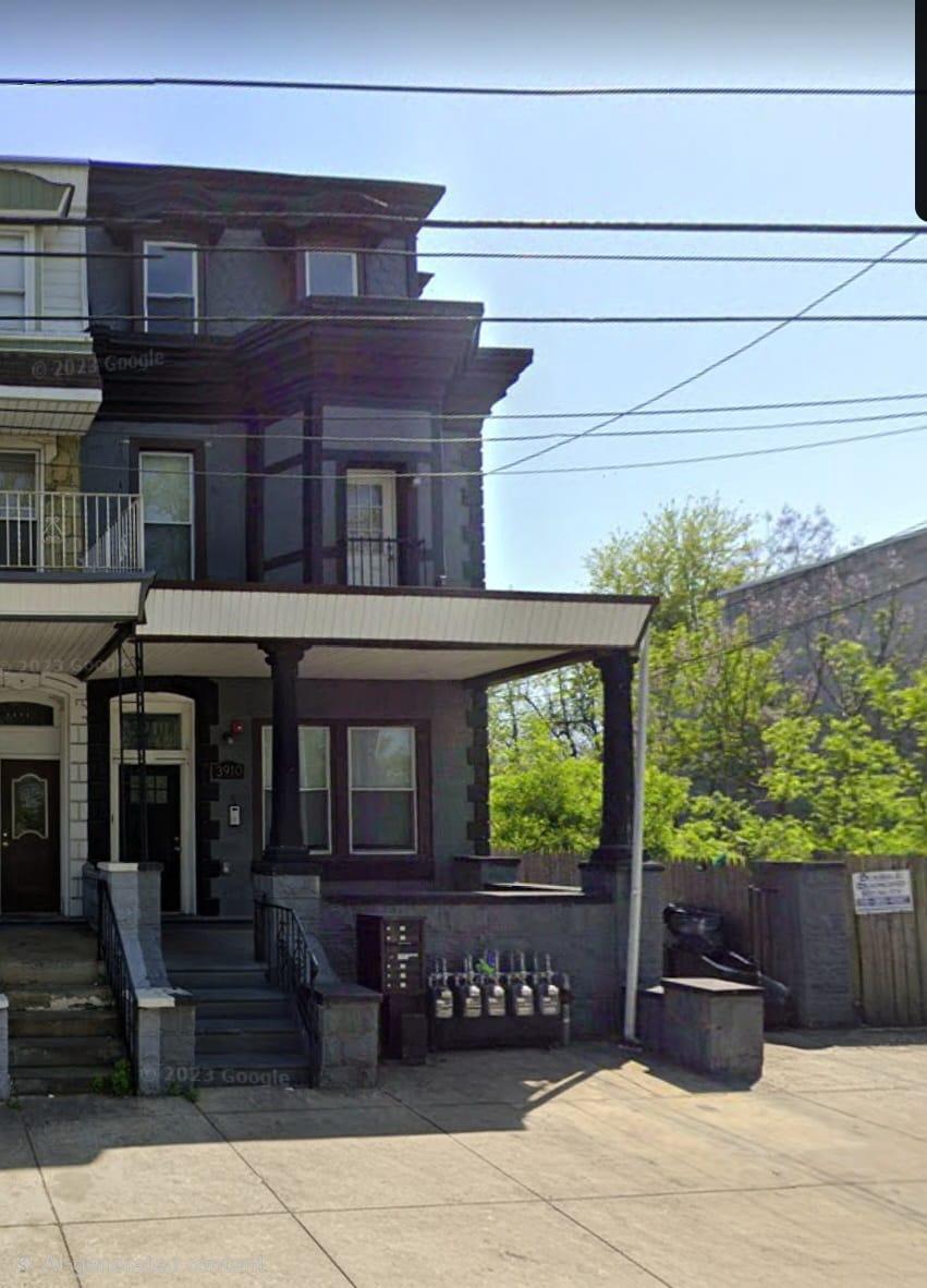 3910 W GIRARD AVENUE