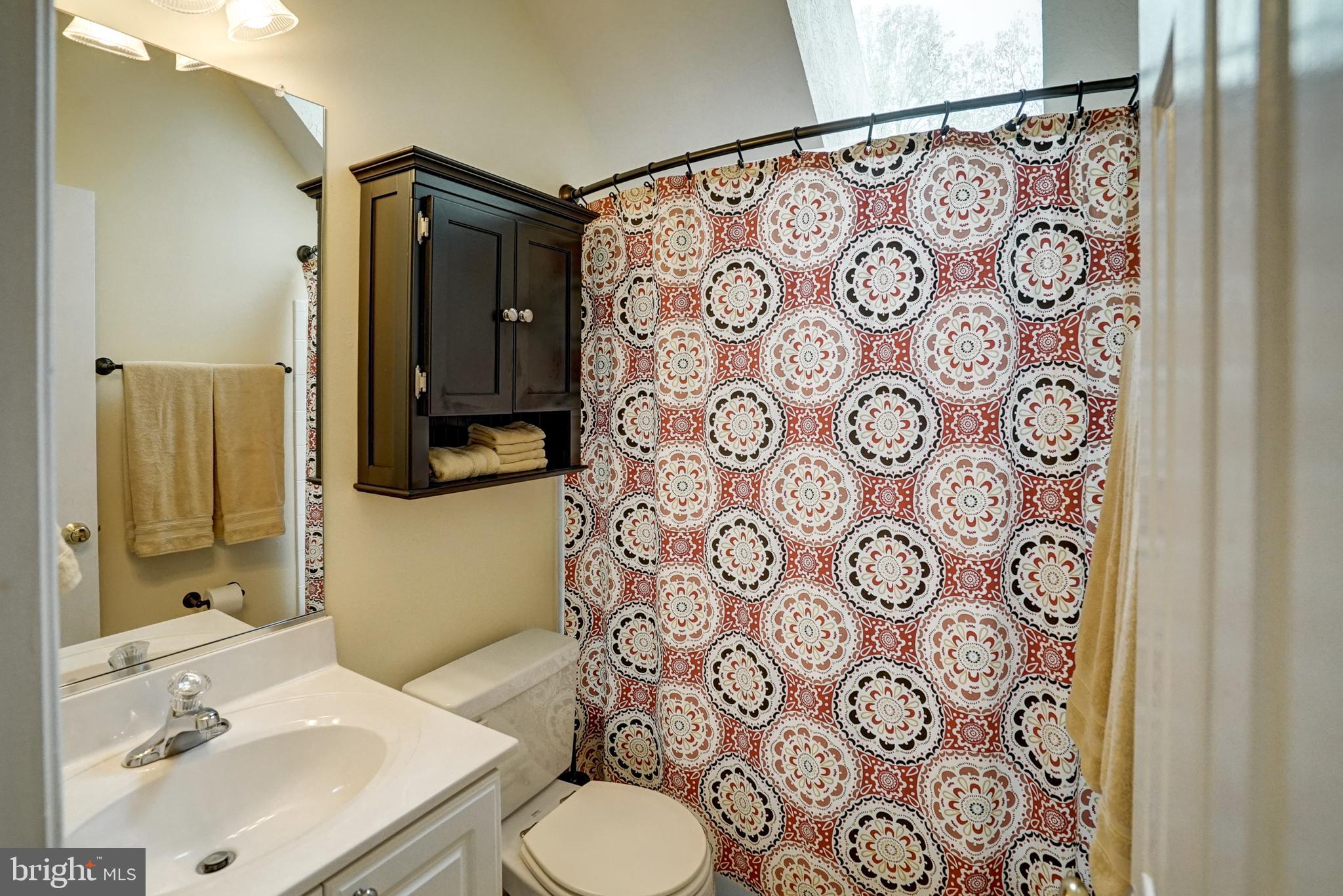 ROLLING WOODS - Residential