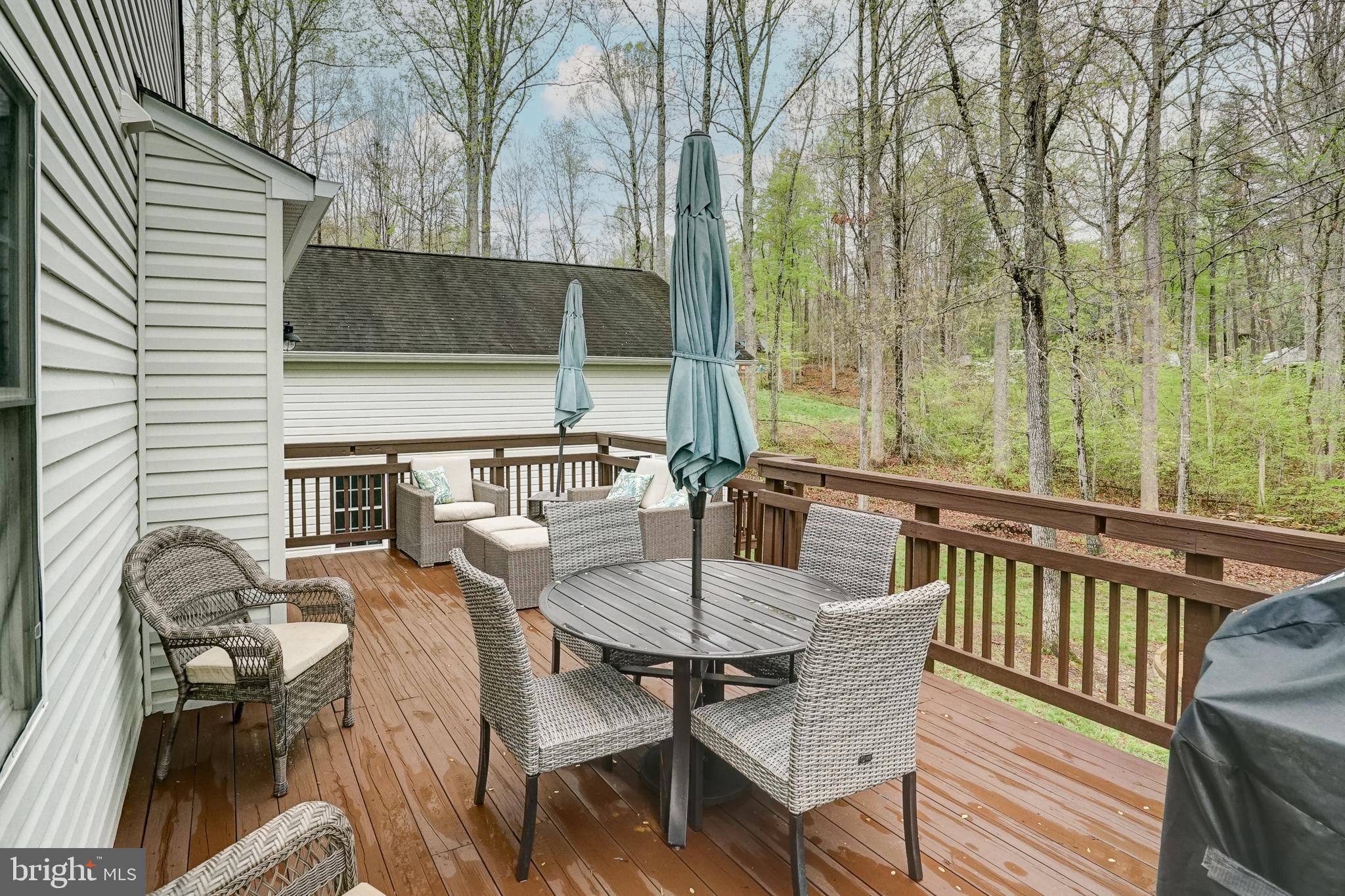 ROLLING WOODS - Residential