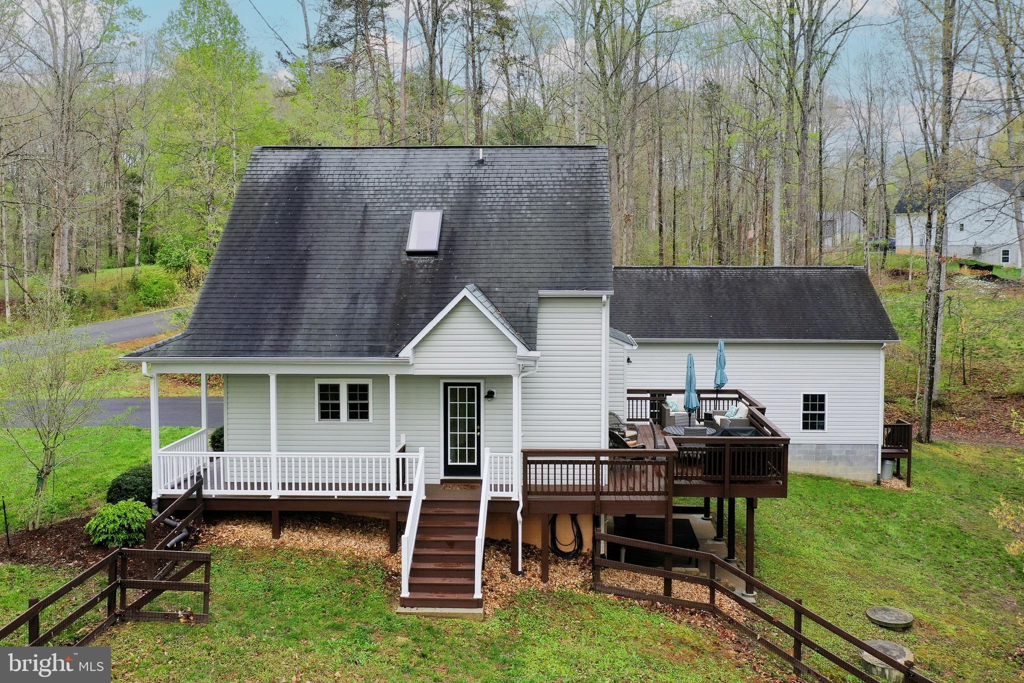 ROLLING WOODS - Residential