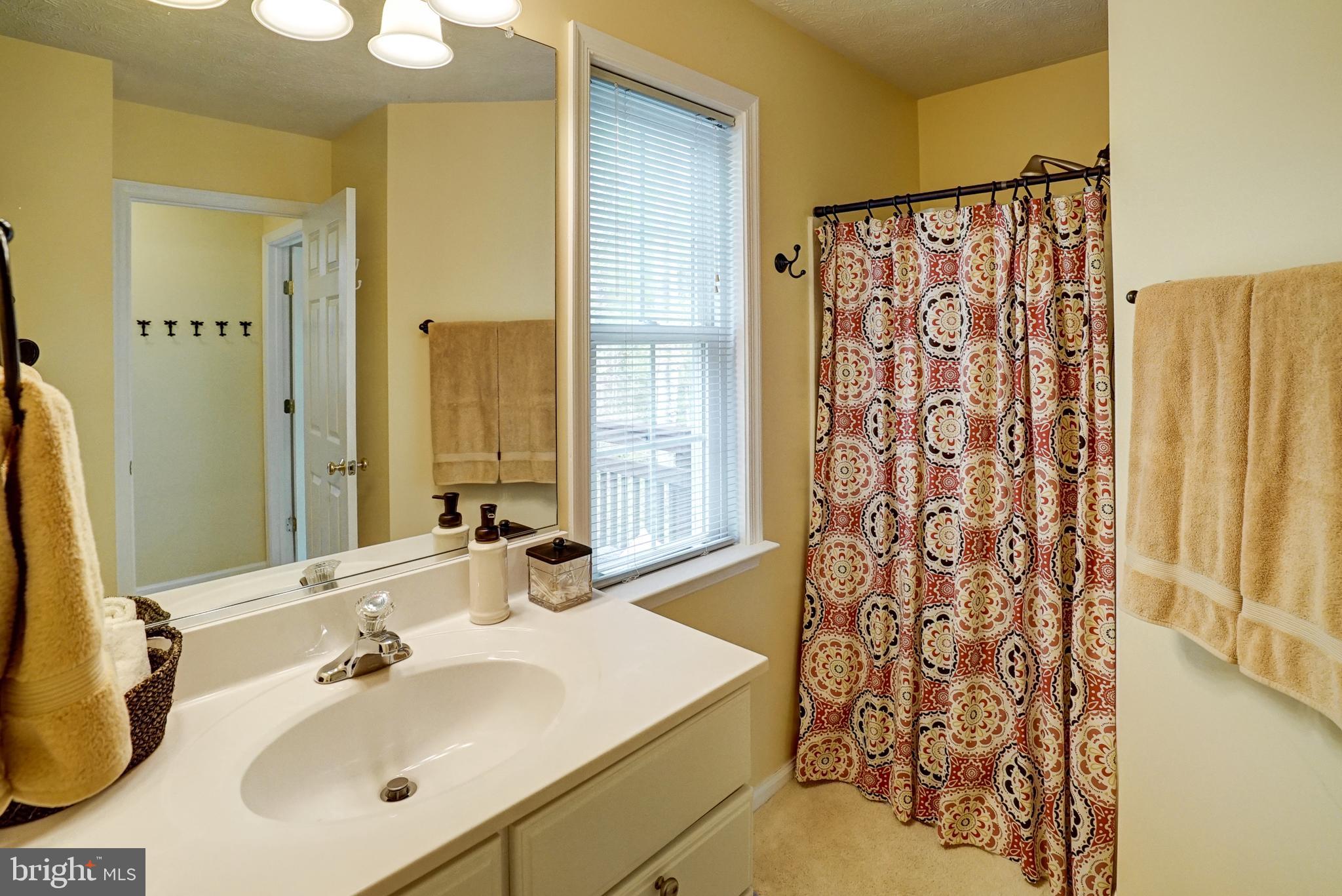 ROLLING WOODS - Residential