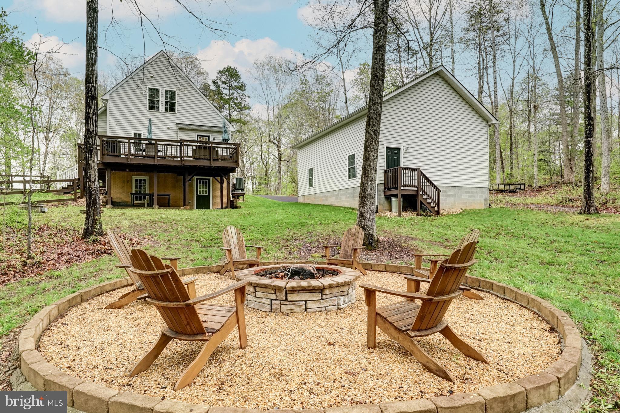 ROLLING WOODS - Residential