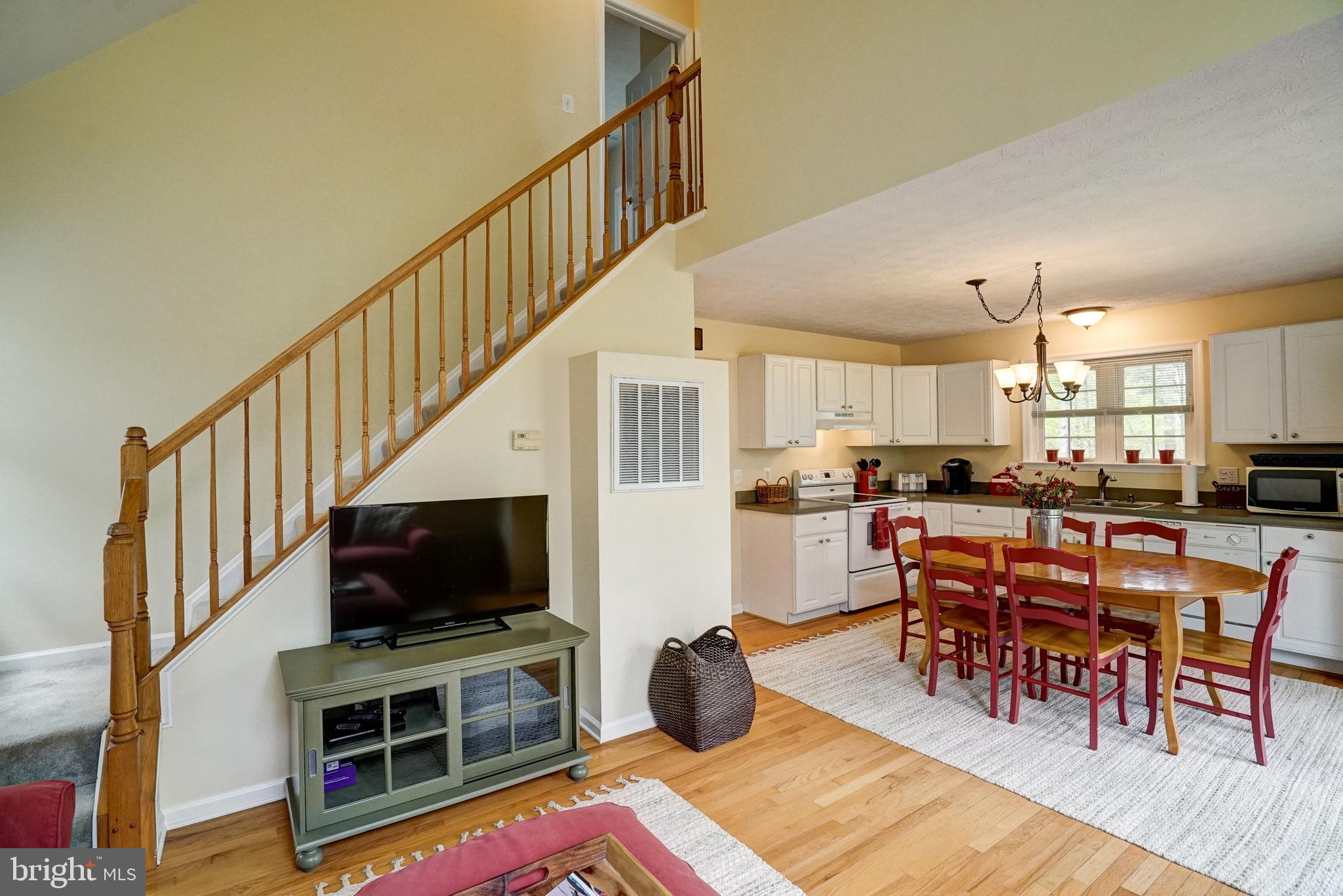 ROLLING WOODS - Residential