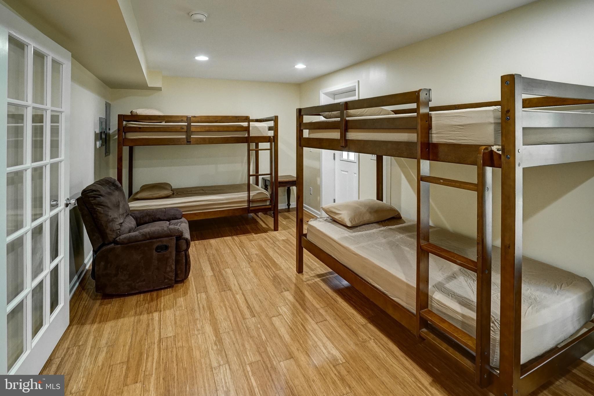 ROLLING WOODS - Residential