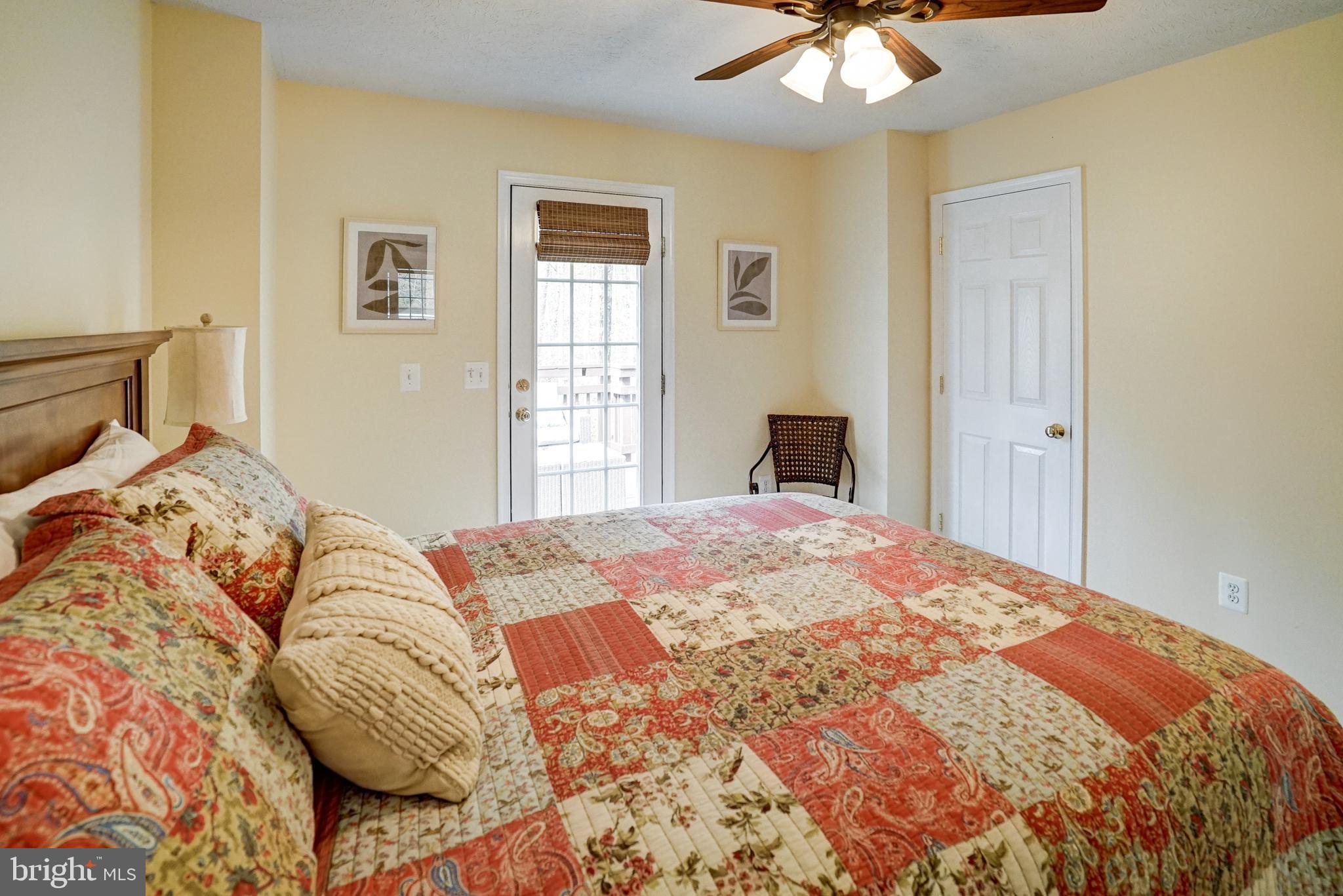 ROLLING WOODS - Residential