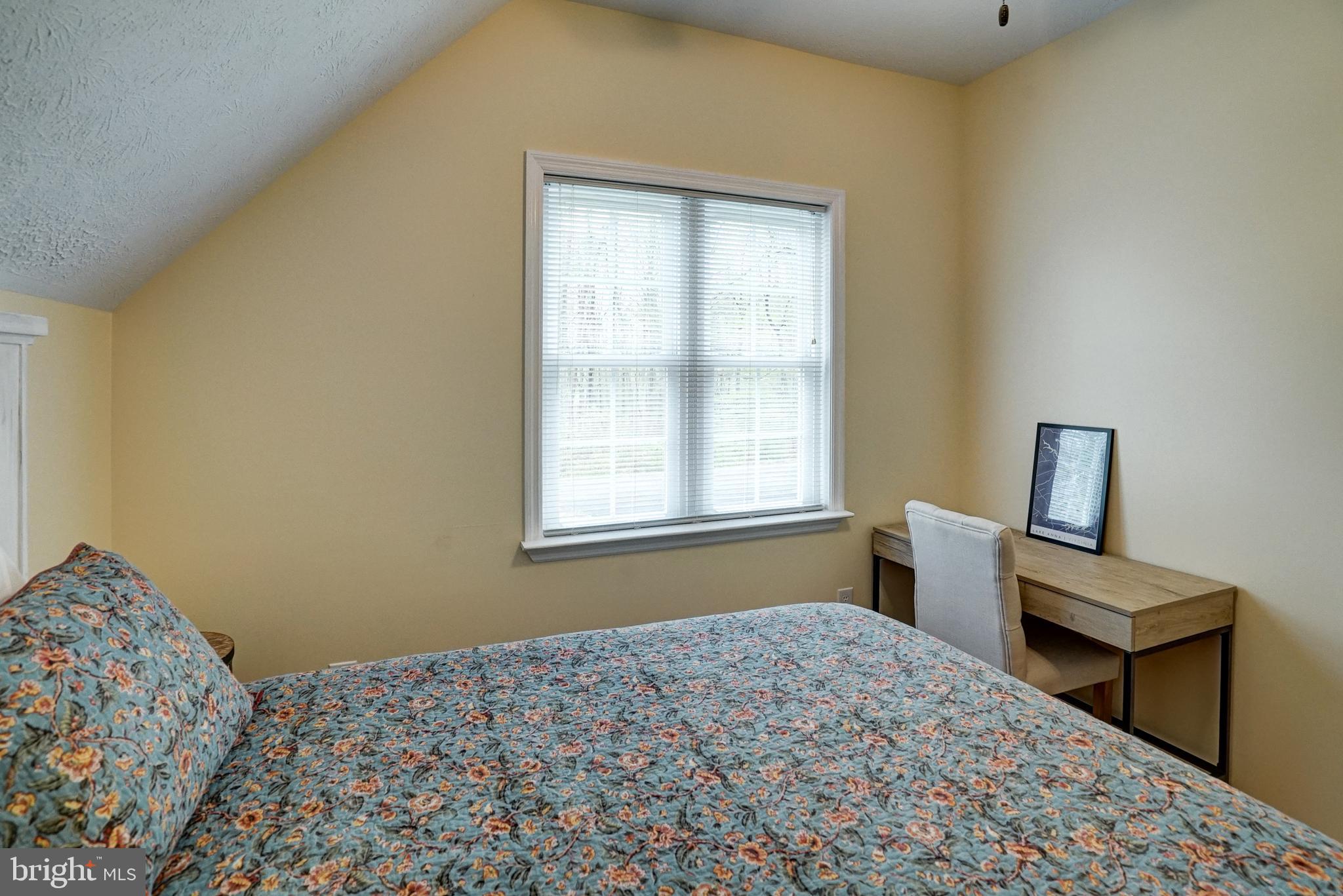 ROLLING WOODS - Residential