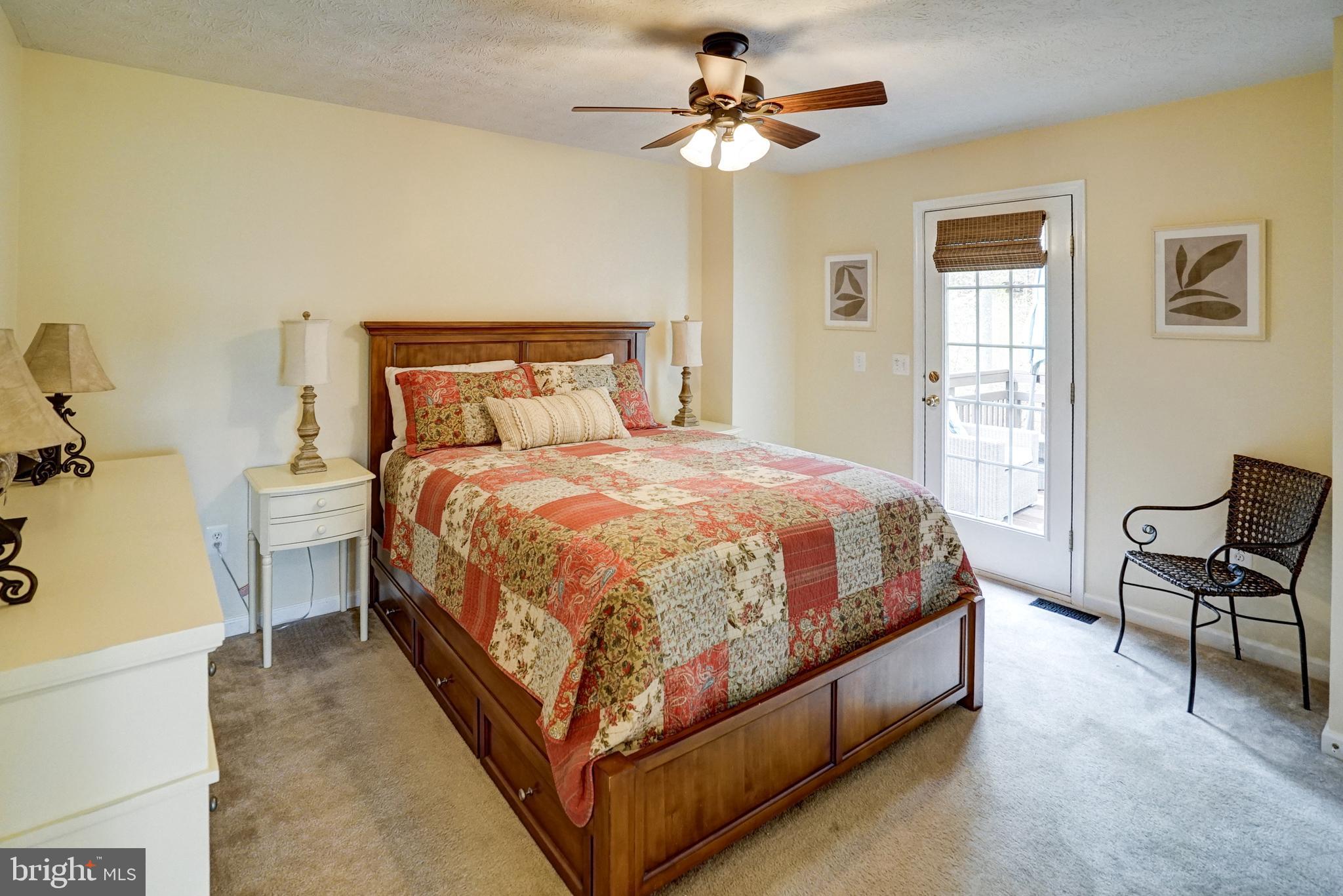 ROLLING WOODS - Residential