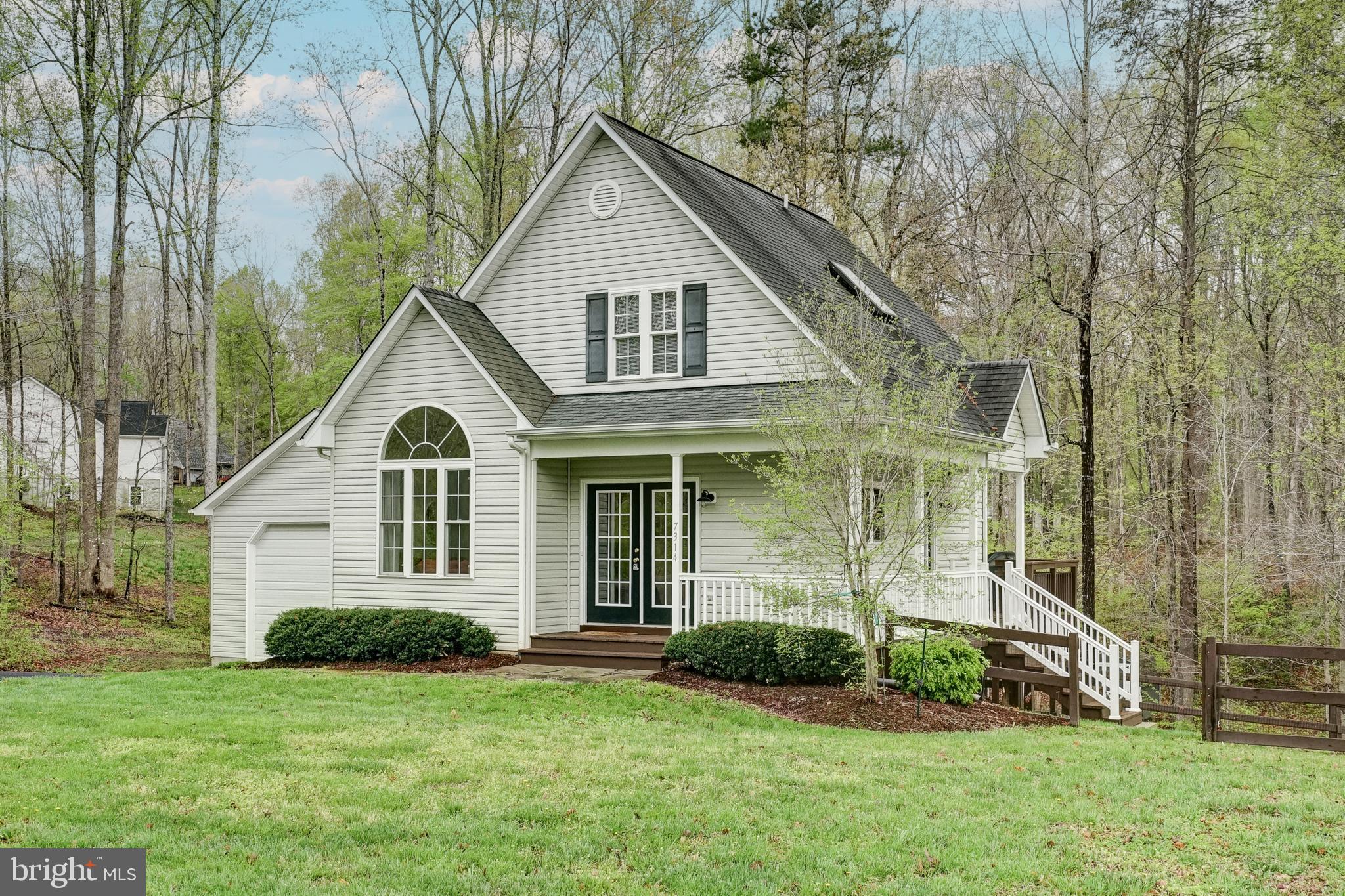 ROLLING WOODS - Residential