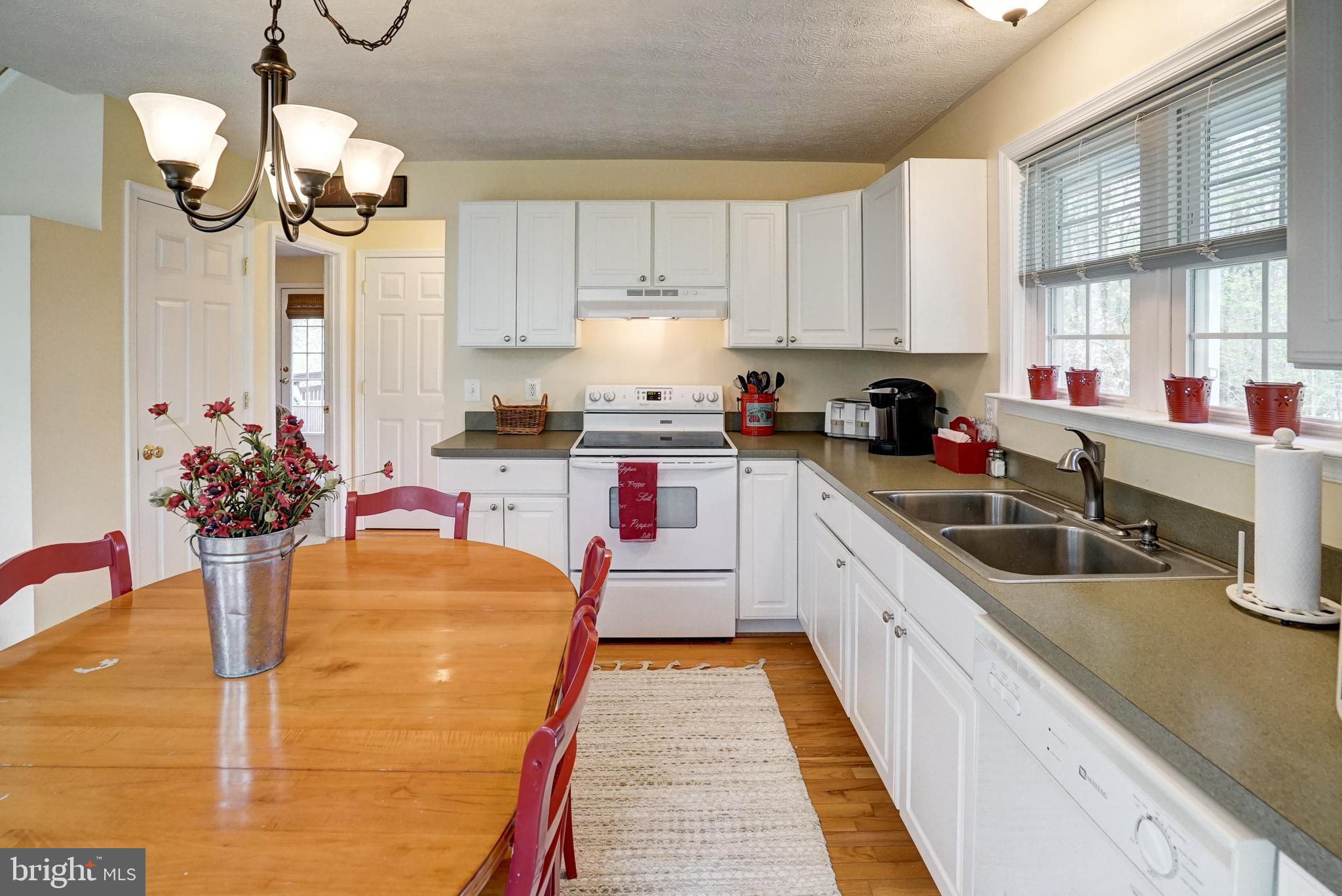 ROLLING WOODS - Residential