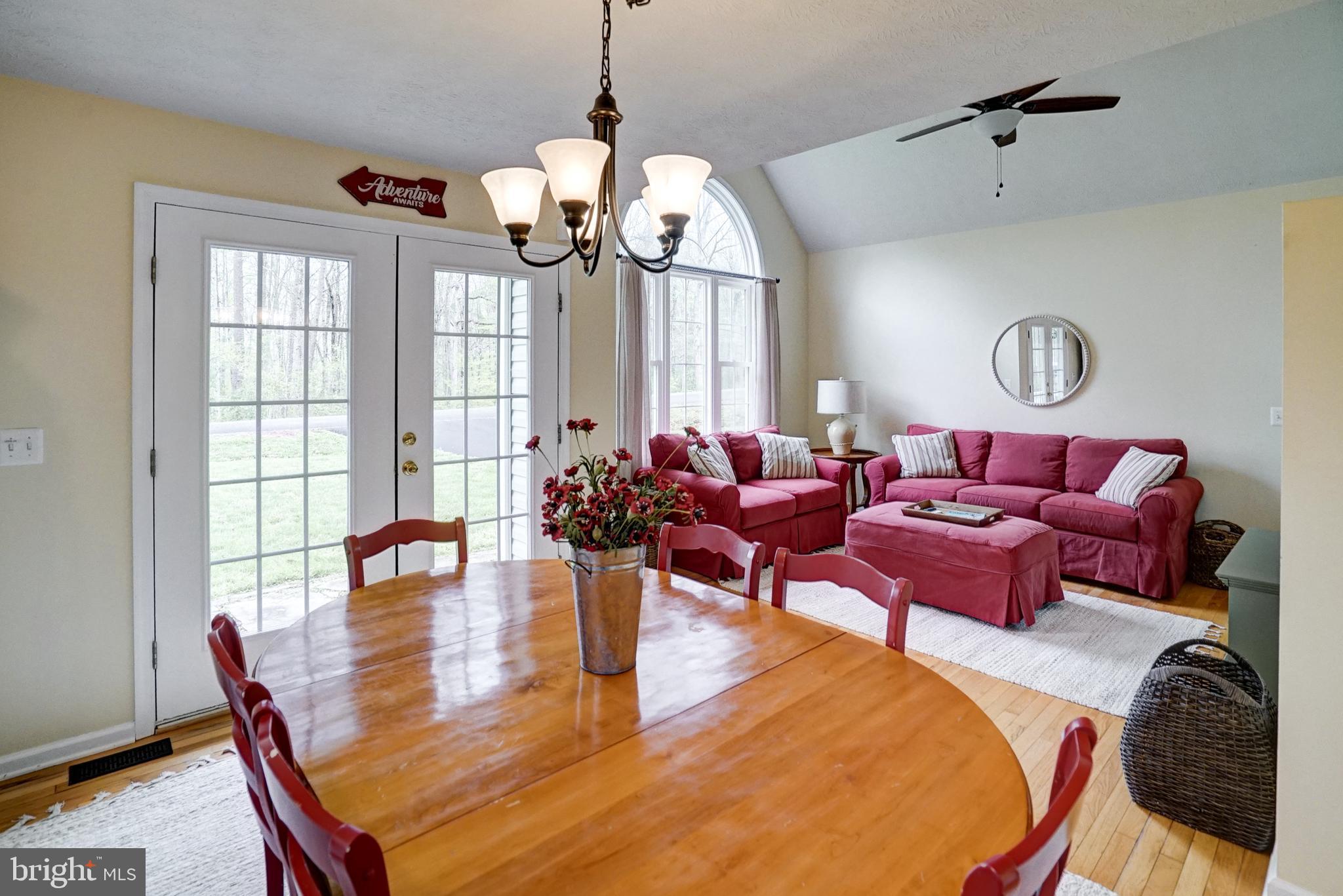 ROLLING WOODS - Residential