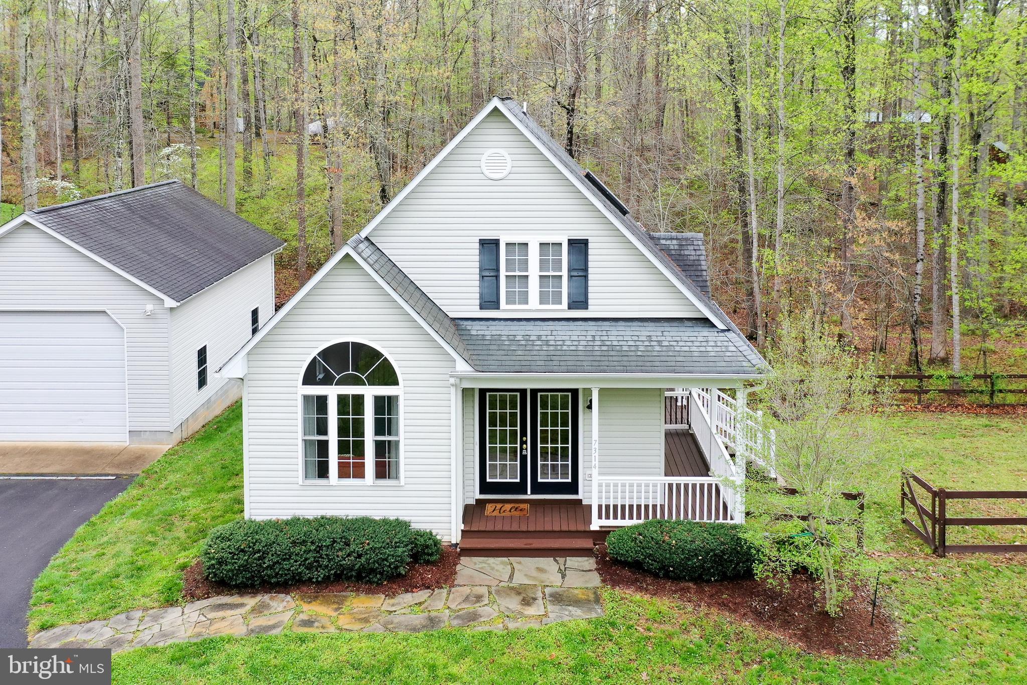 ROLLING WOODS - Residential