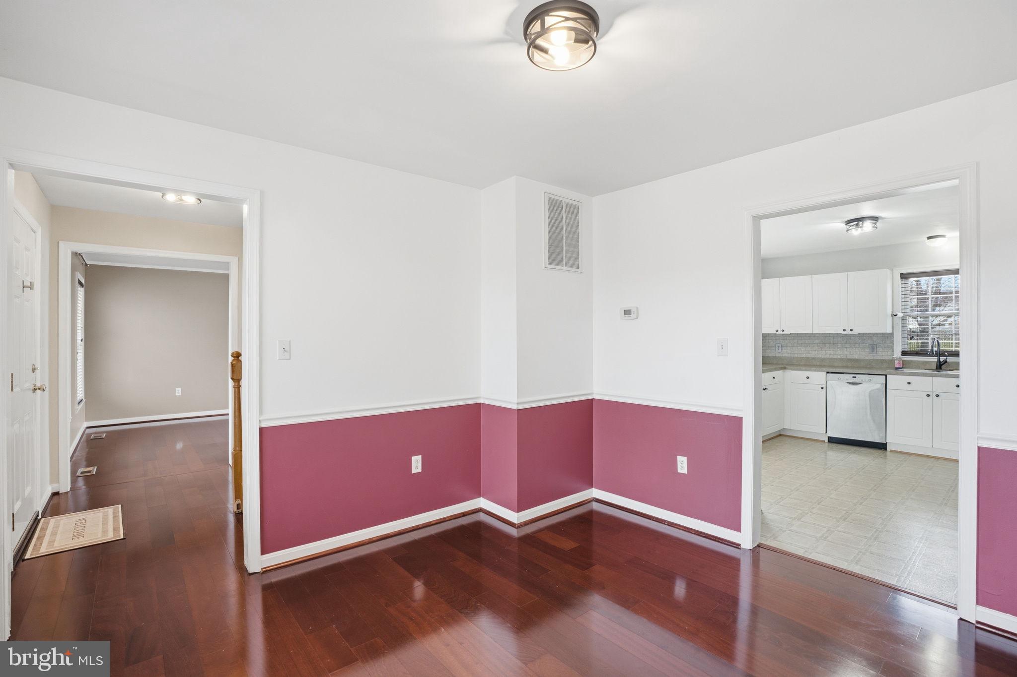 WHISPERING HILLS - Residential