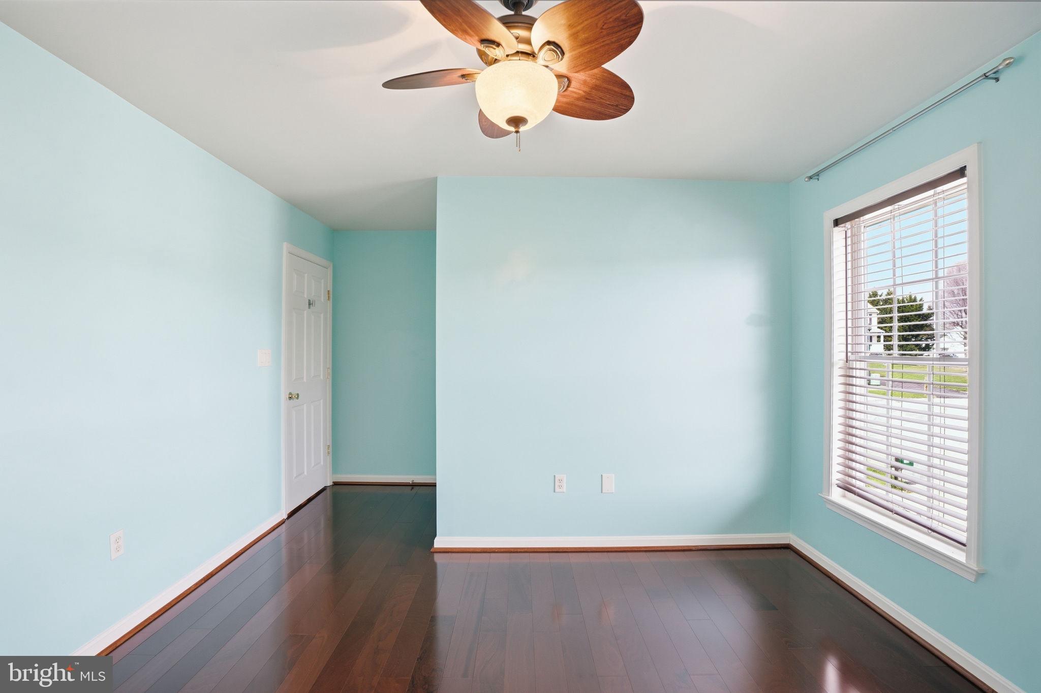 WHISPERING HILLS - Residential