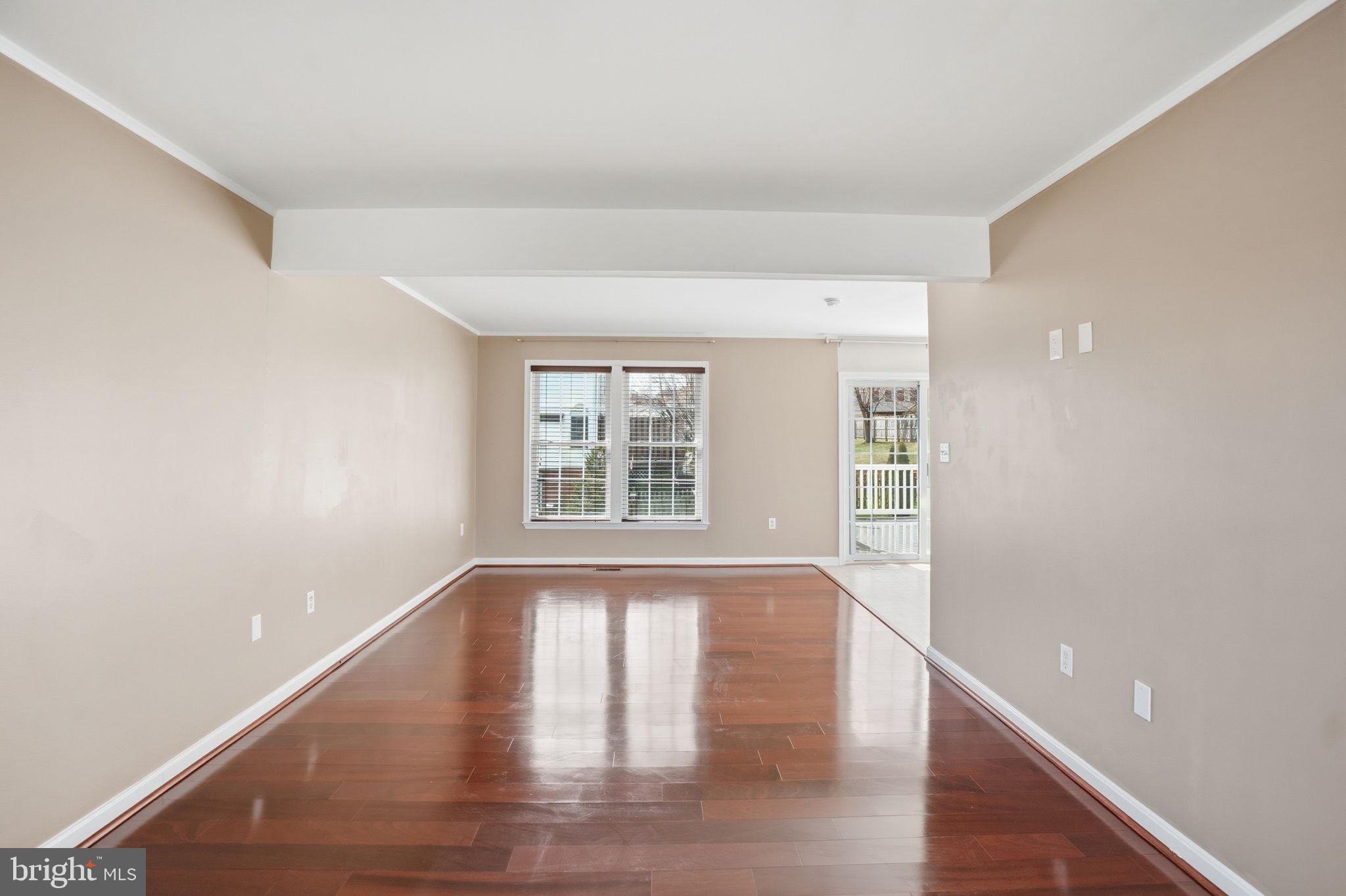 WHISPERING HILLS - Residential