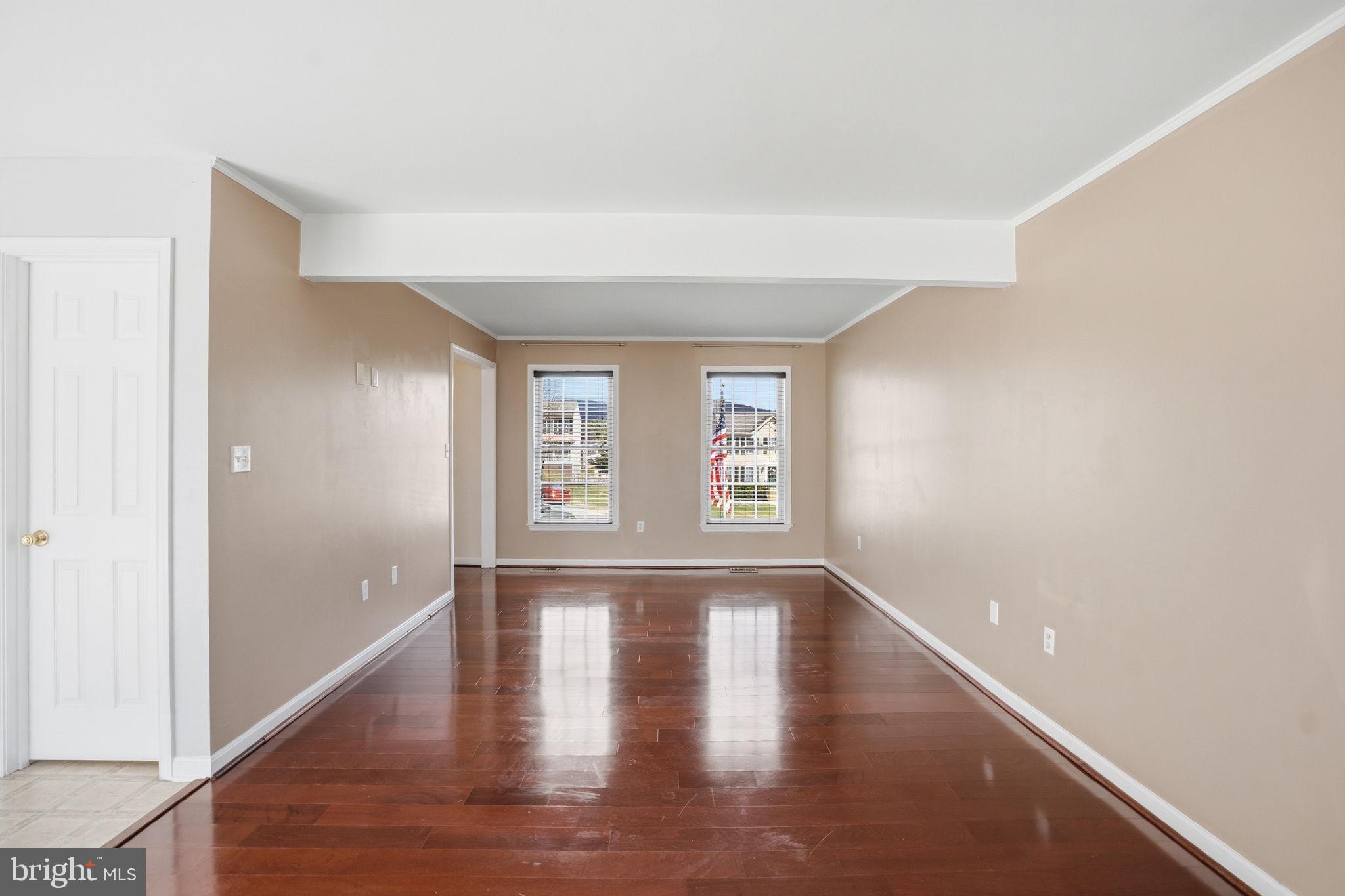 WHISPERING HILLS - Residential