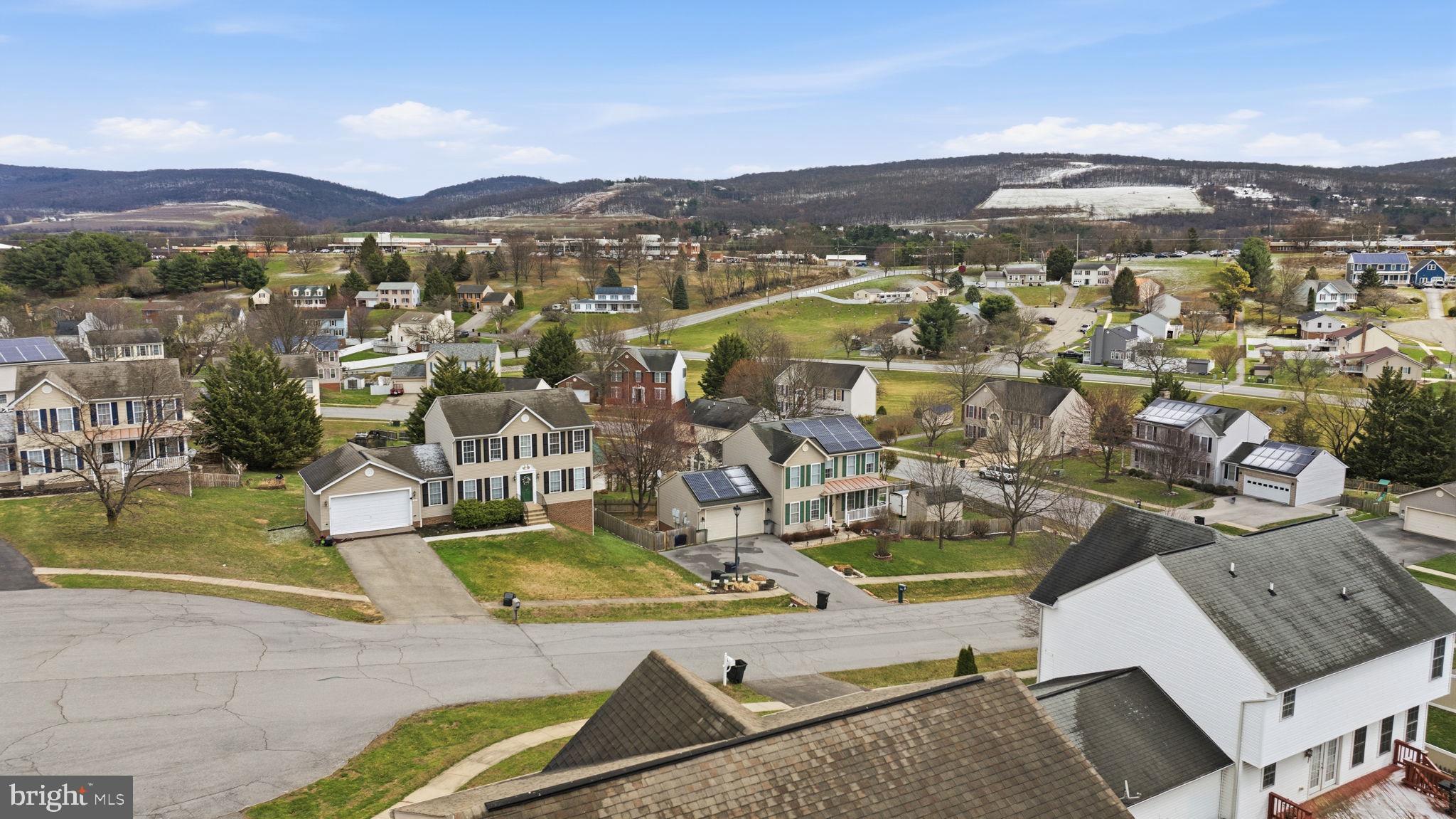 WHISPERING HILLS - Residential