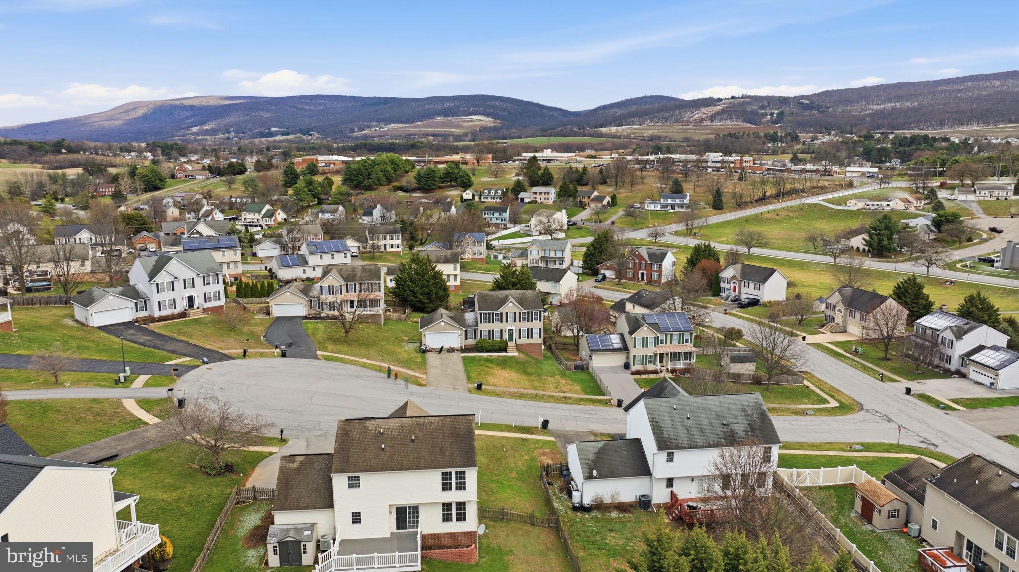 WHISPERING HILLS - Residential
