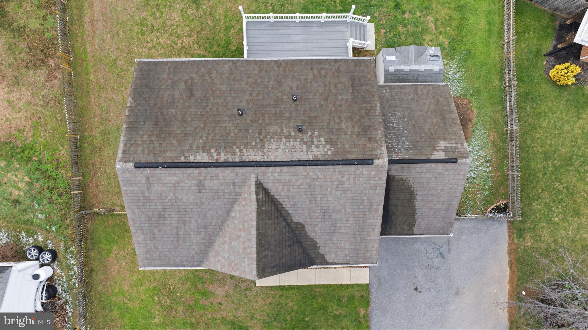 WHISPERING HILLS - Residential