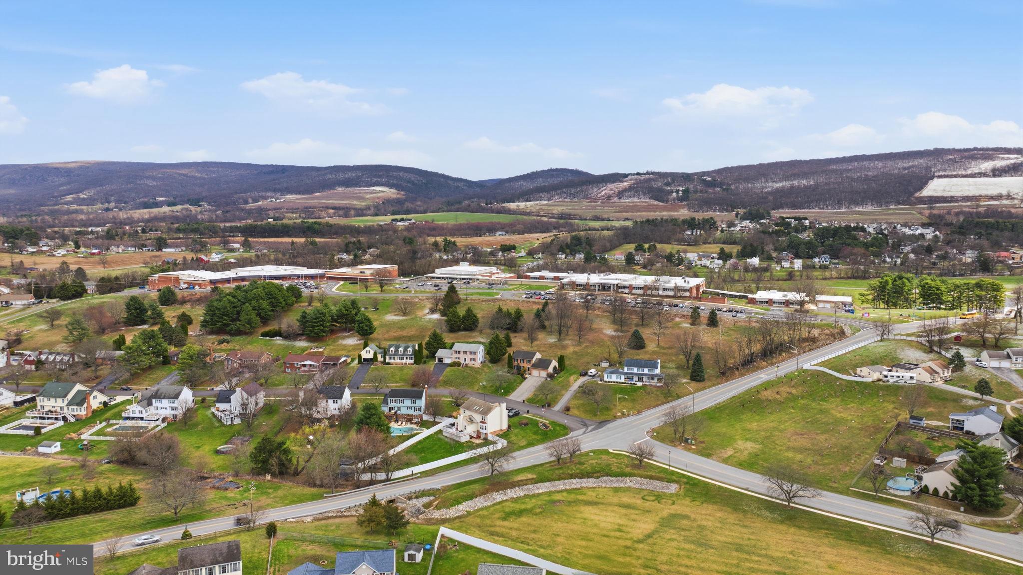 WHISPERING HILLS - Residential